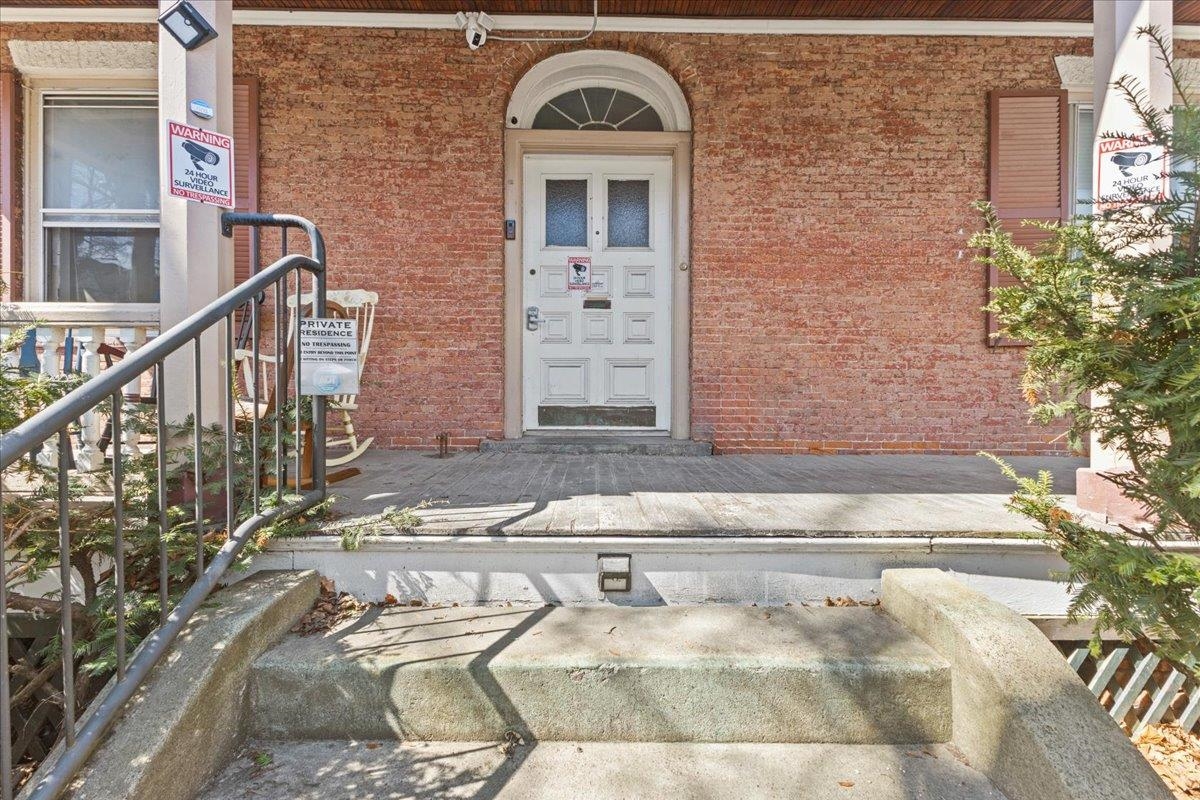 233 Pearl Street Property Photo 2