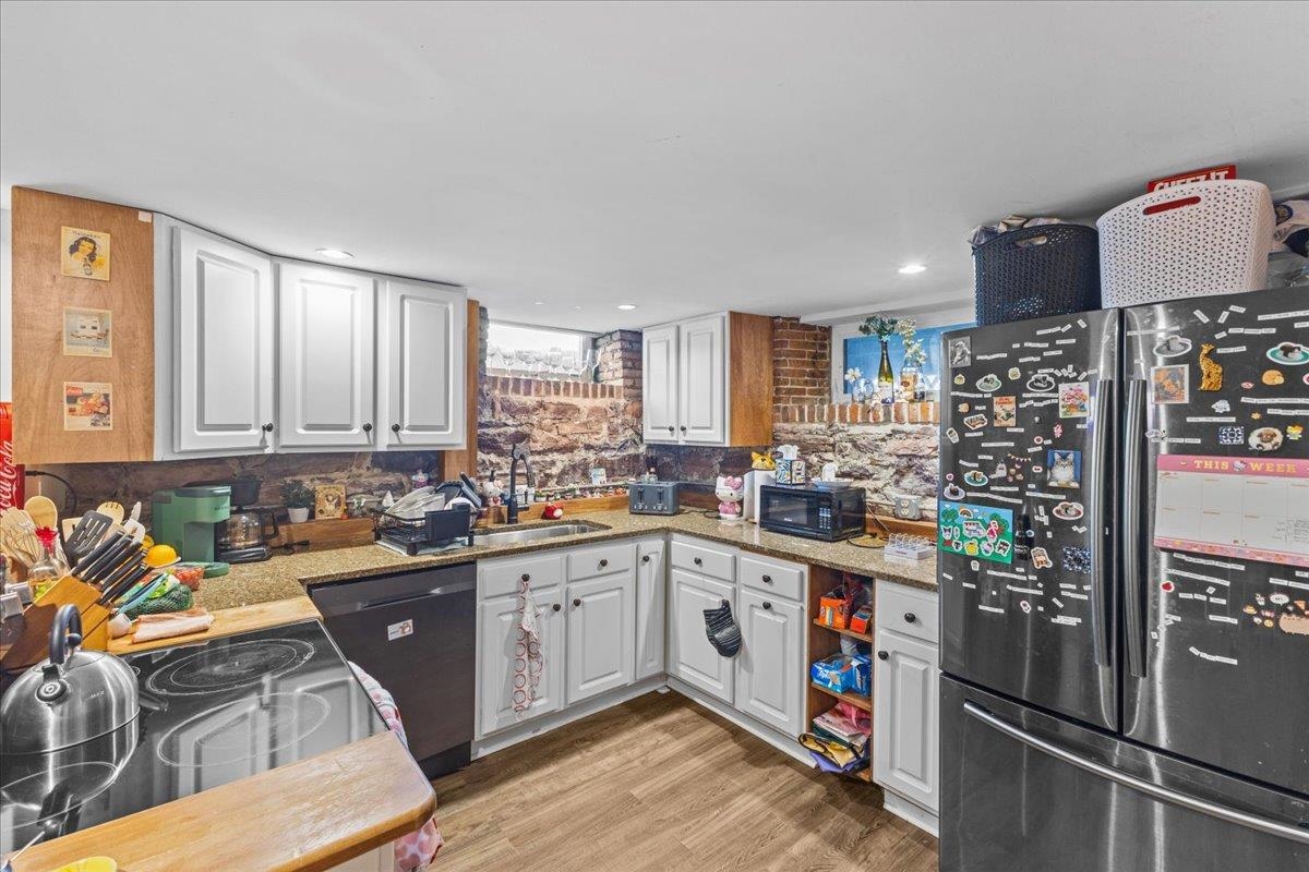 233 Pearl Street Property Photo 4