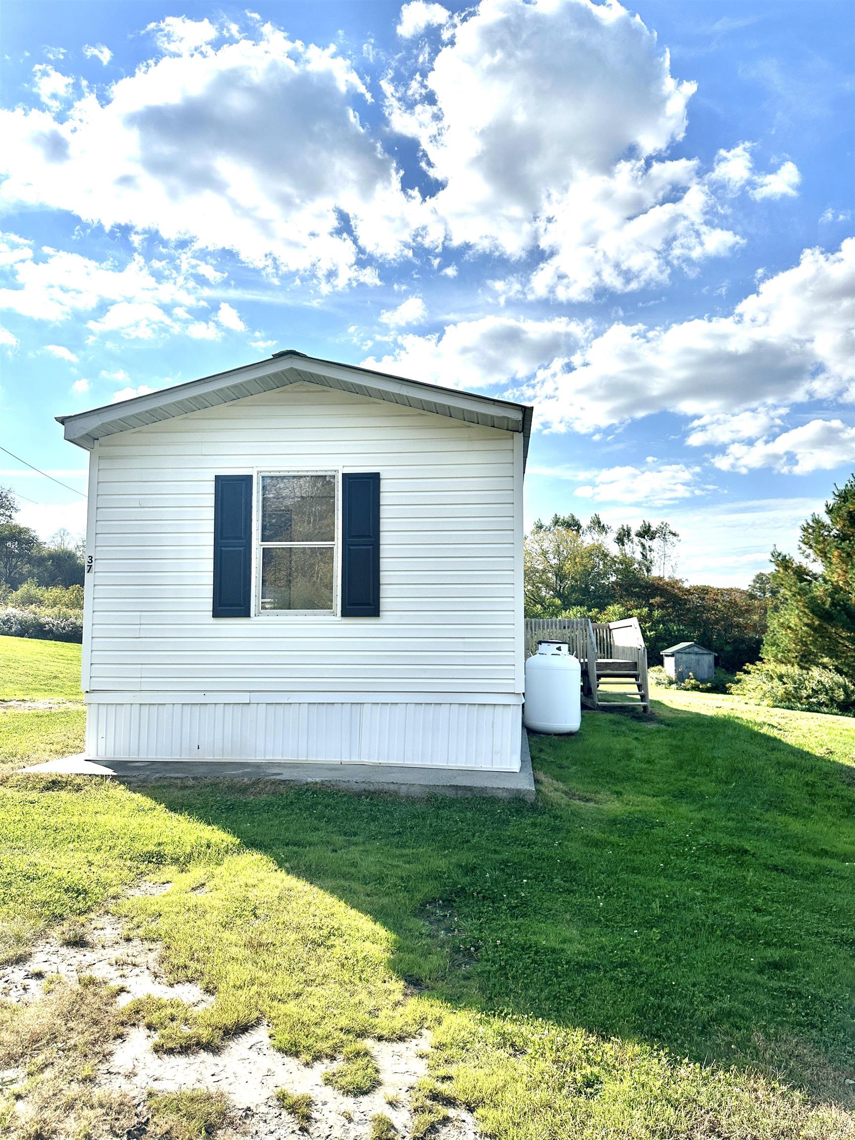 37 Pinney Lane Property Photo 28