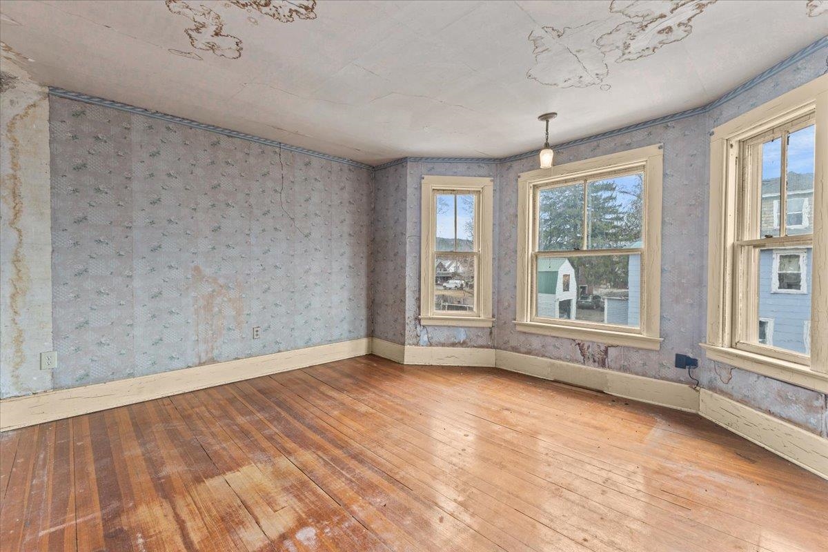 18 Randall Street Property Photo 25
