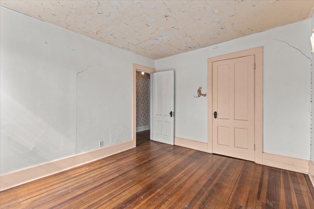 18 Randall Street Property Photo 27