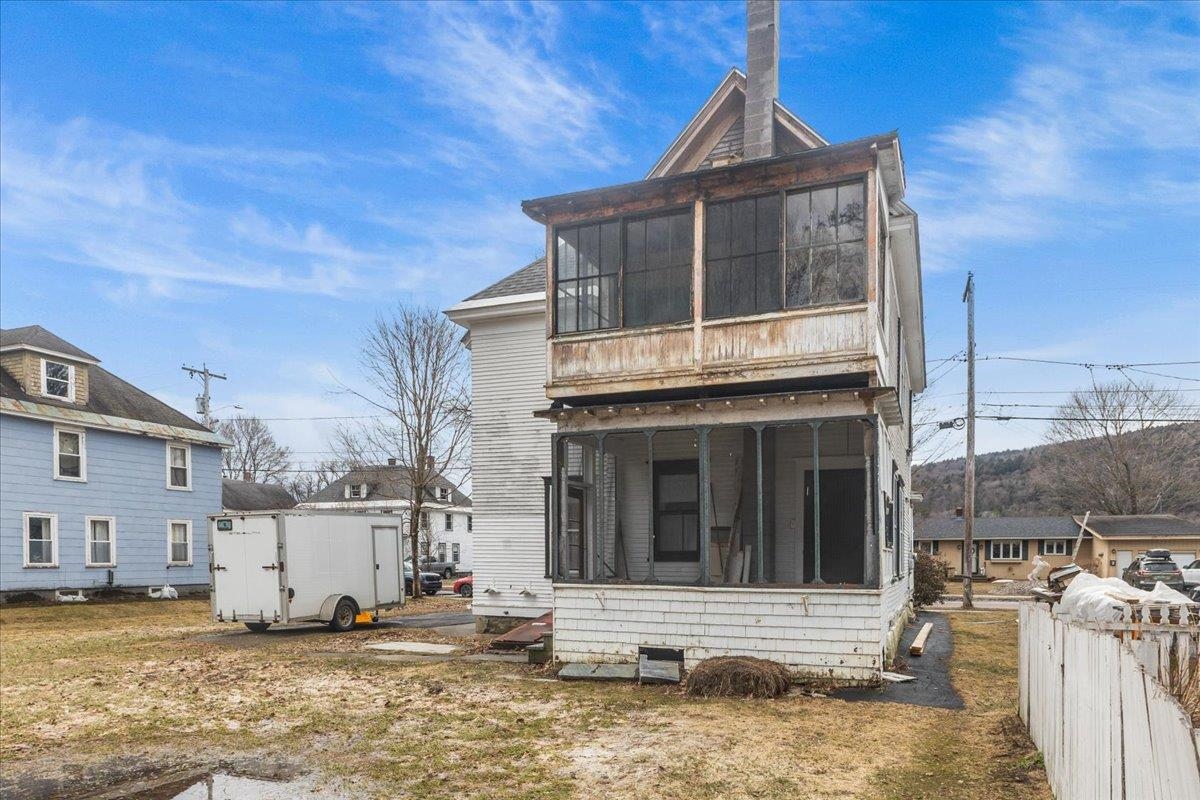 18 Randall Street Property Photo 40