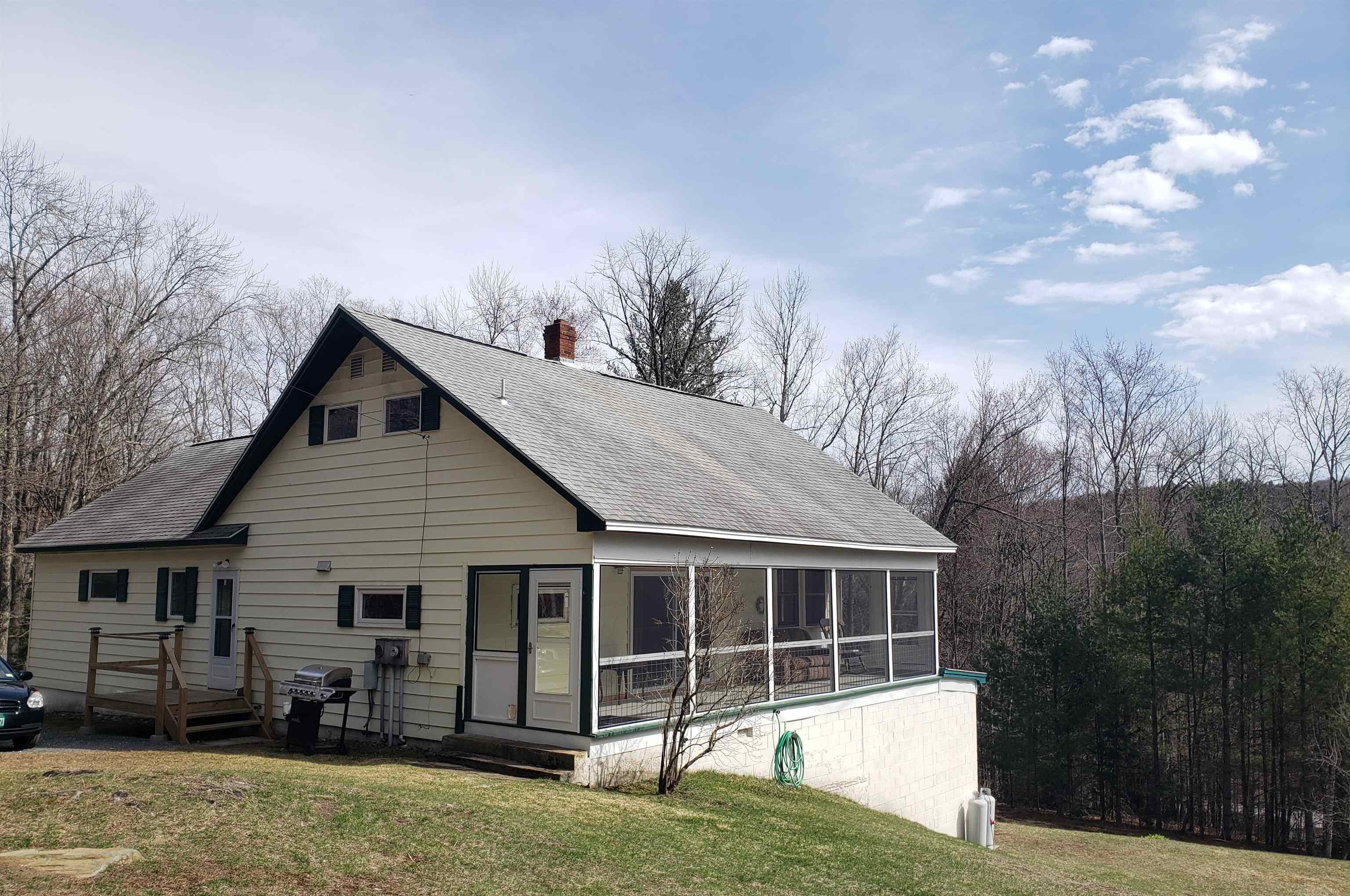 730 Hubbard Hill Property Photo