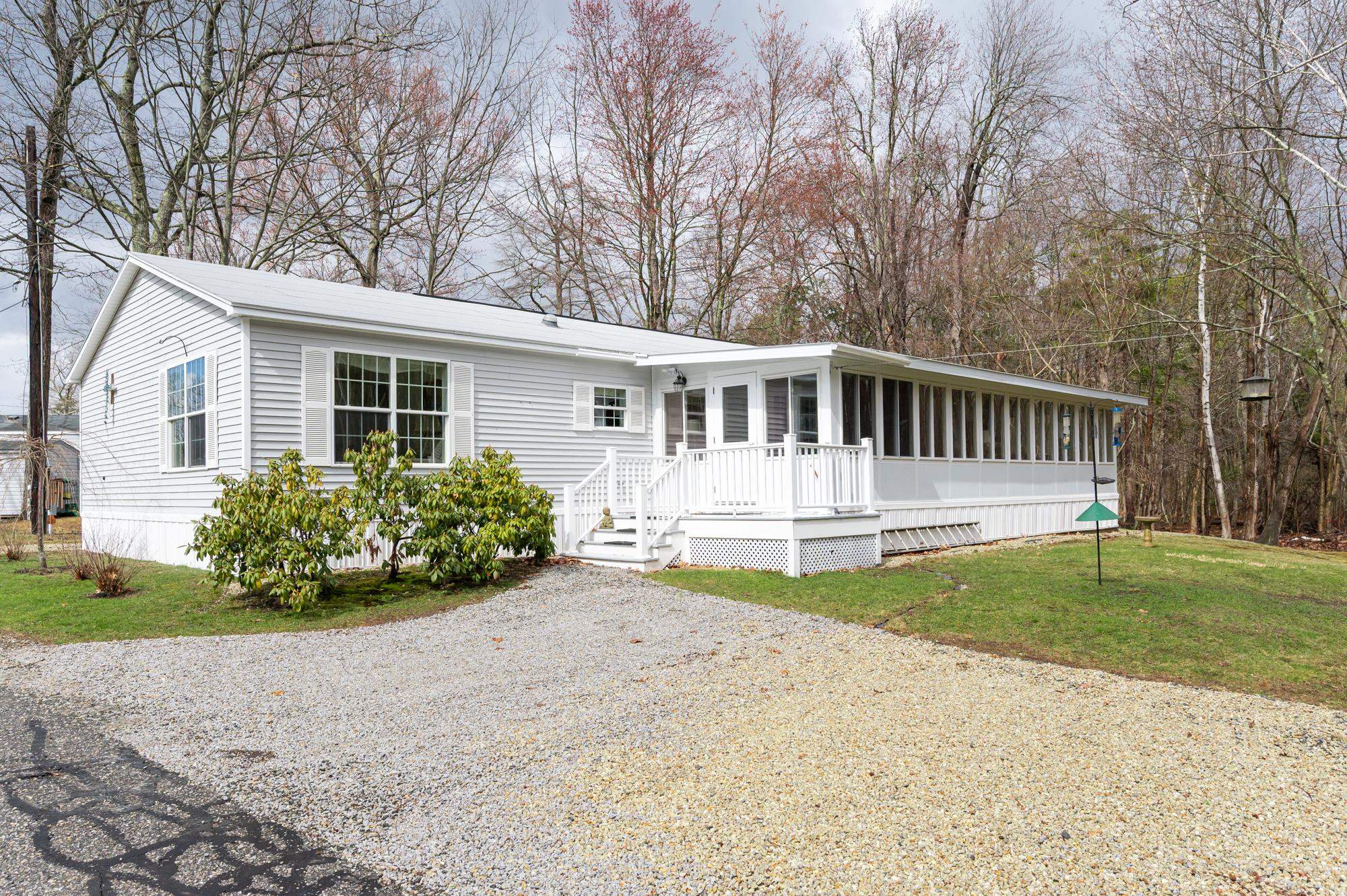 43 Hickory Avenue Property Photo 1