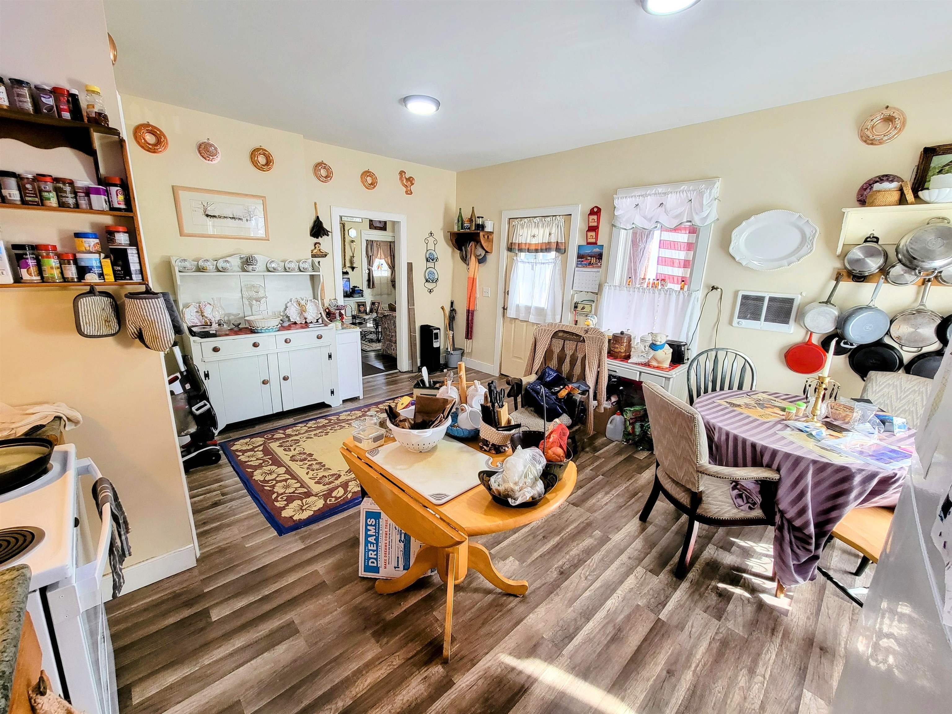 162 State Street Property Photo 4