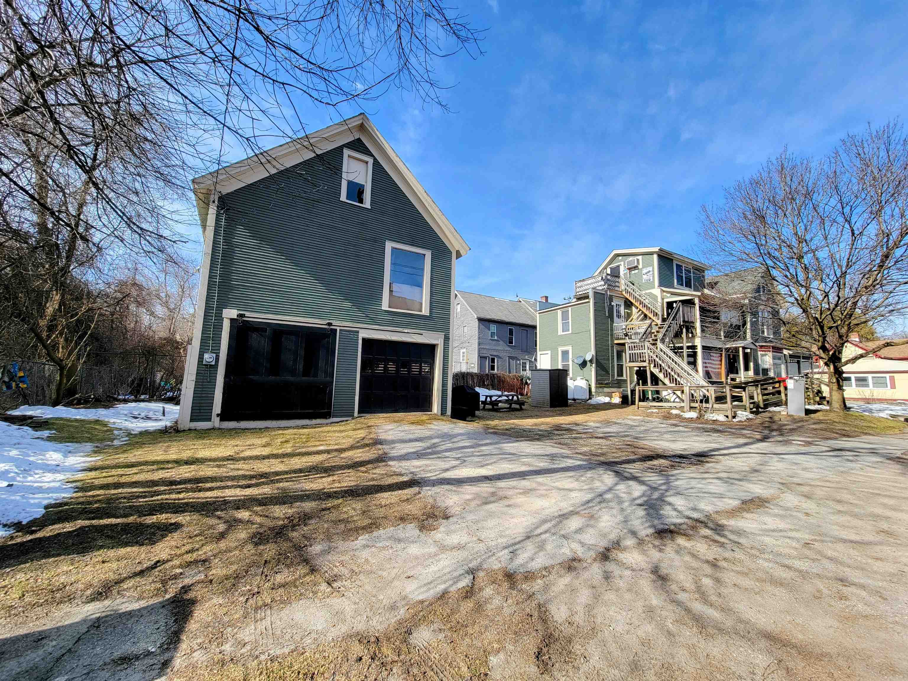162 State Street Property Photo 23