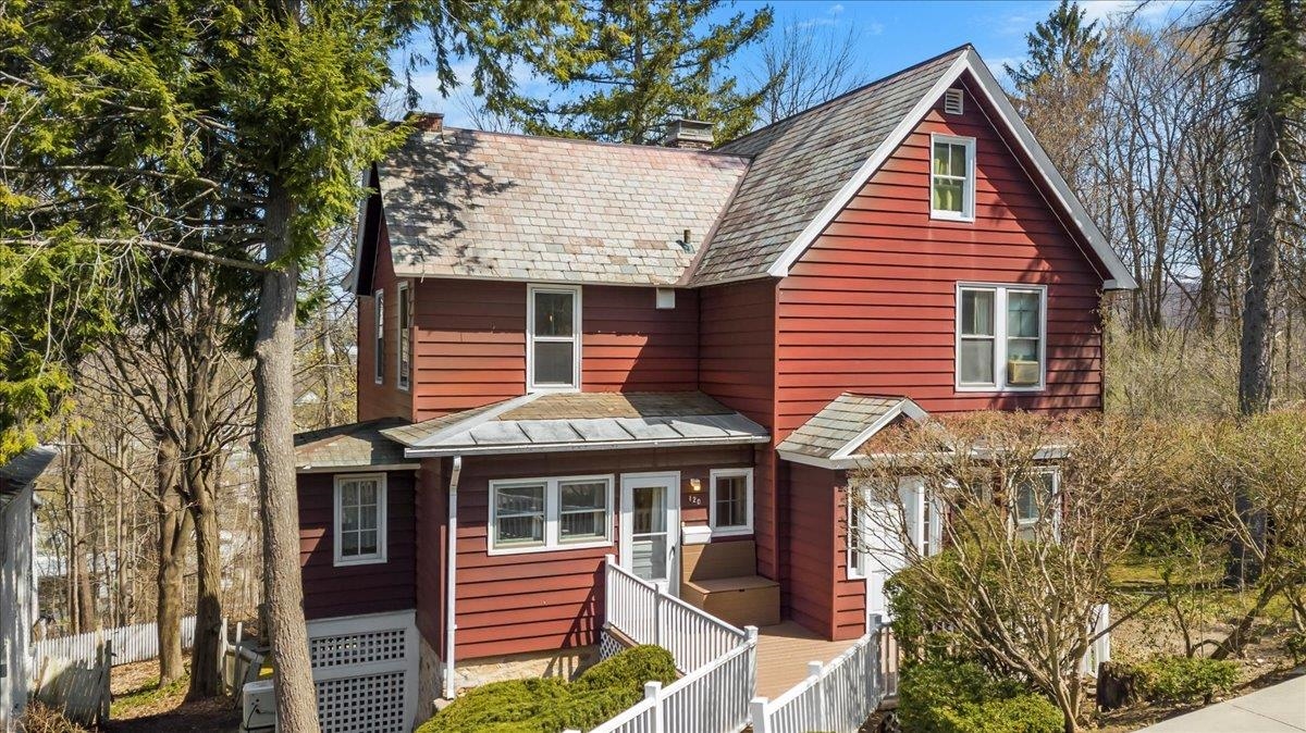 Bennington Real Estate Listings Main Image