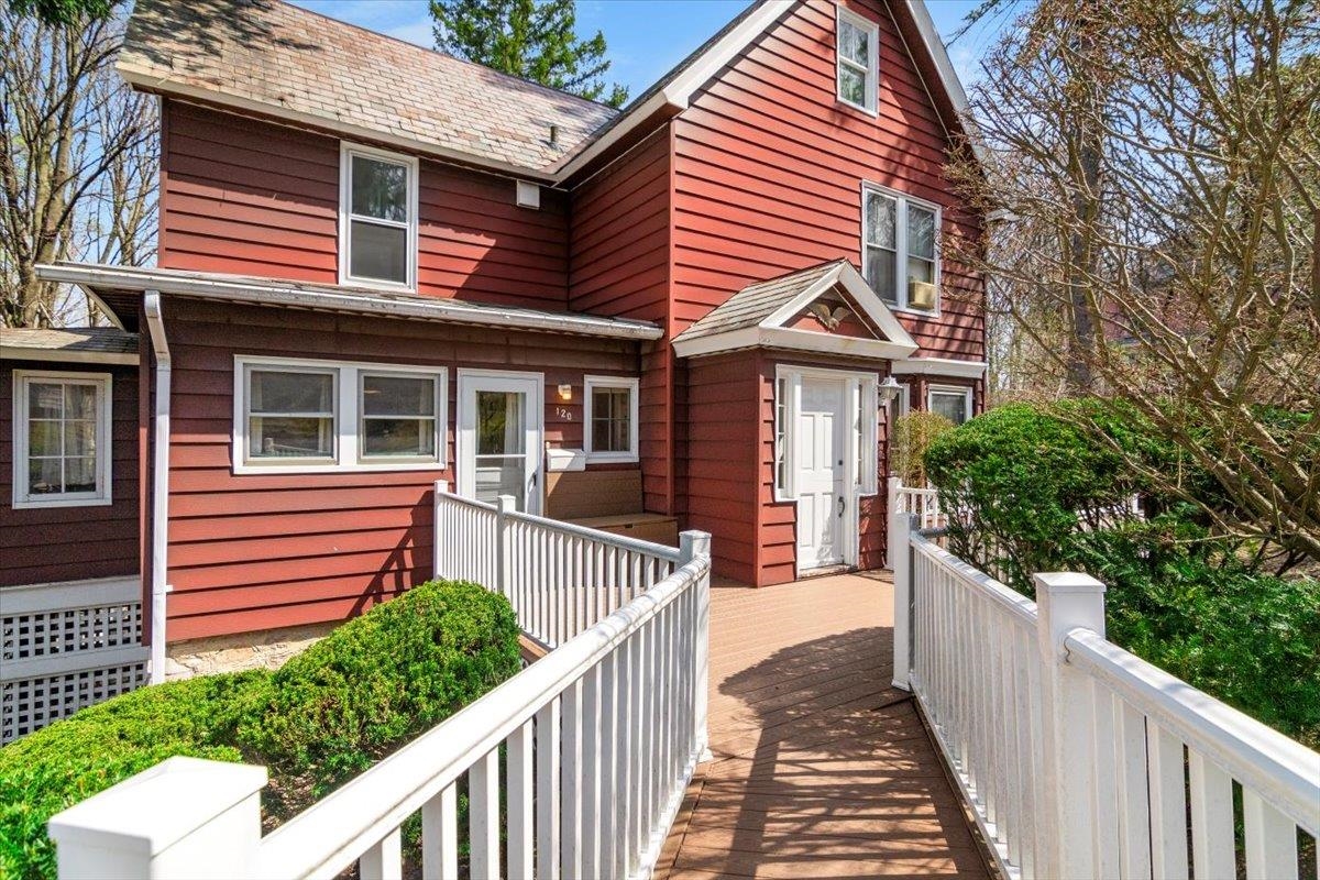 120 Imperial Avenue Property Photo 2