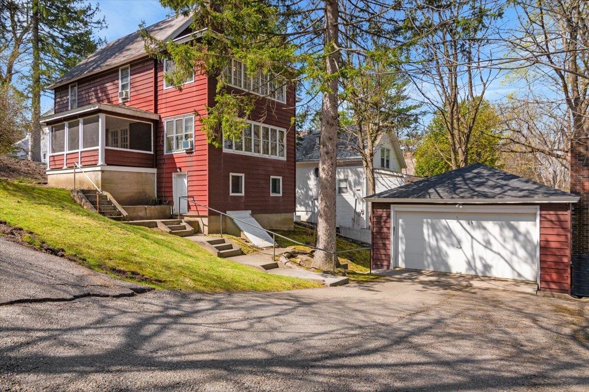 120 Imperial Avenue Property Photo 4