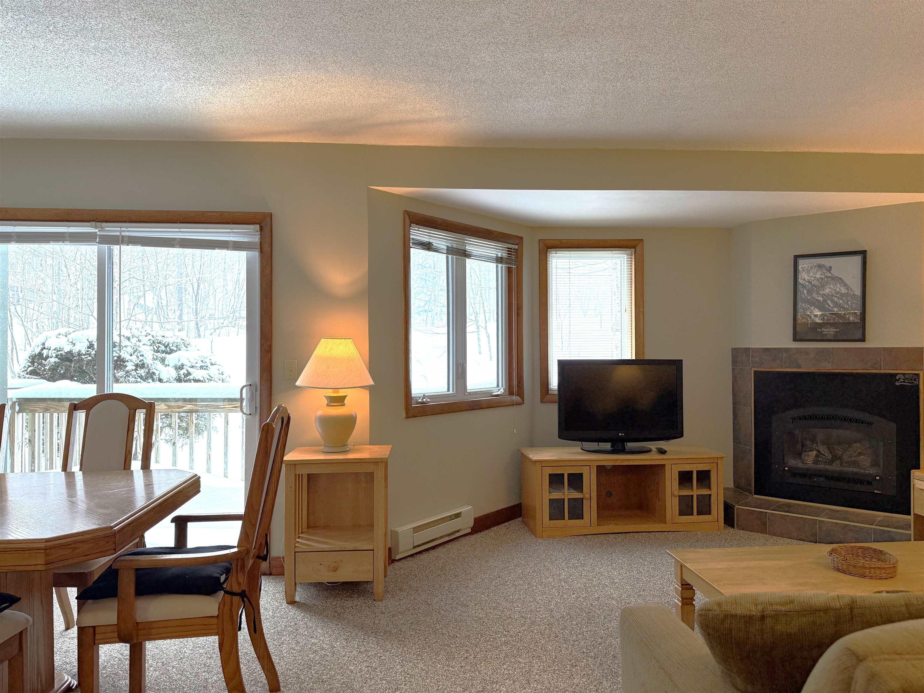 334 Slopeside Road Property Photo 9