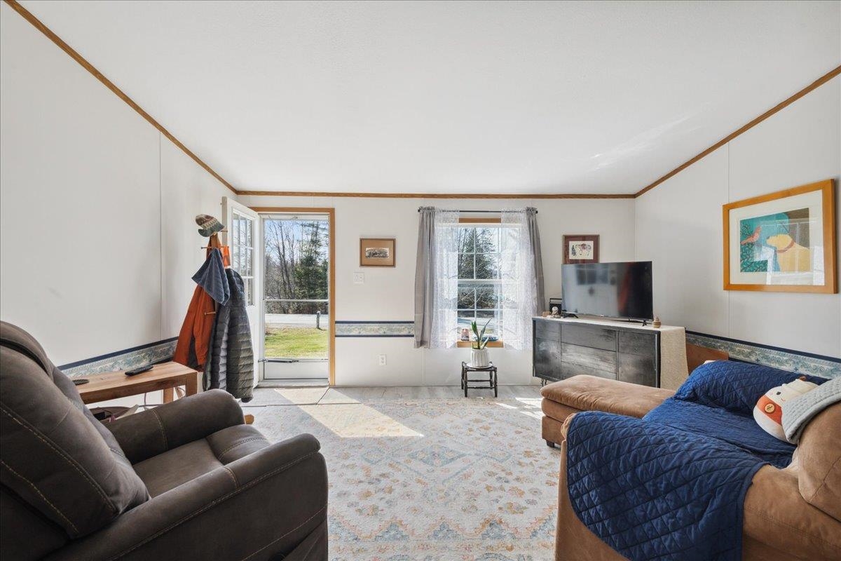 1928 West Lunenburg Road Property Photo 1