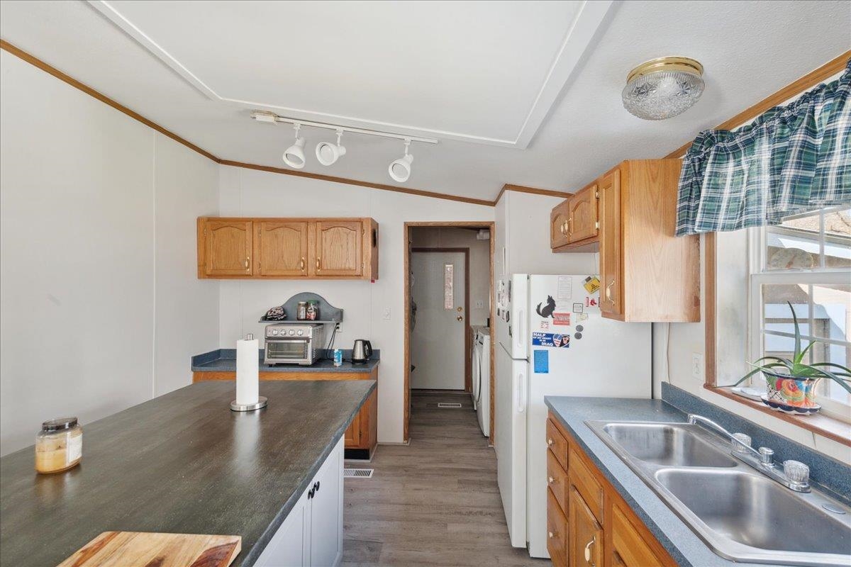 1928 West Lunenburg Road Property Photo 11