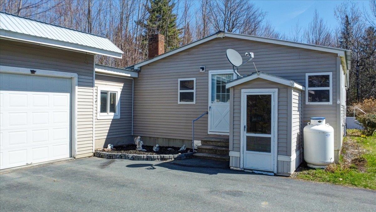 1928 West Lunenburg Road Property Photo 34
