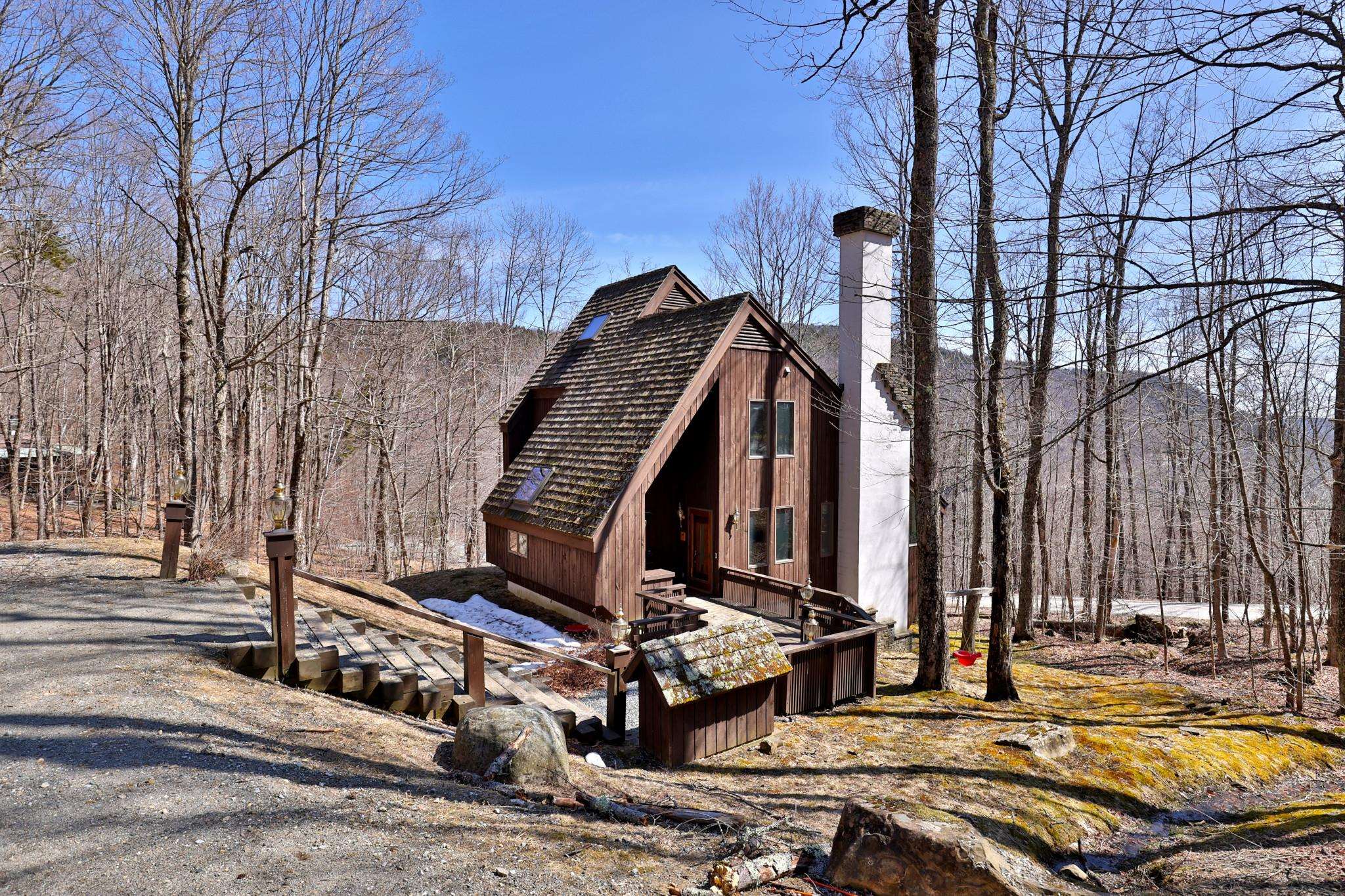200 Peregine Road Property Photo