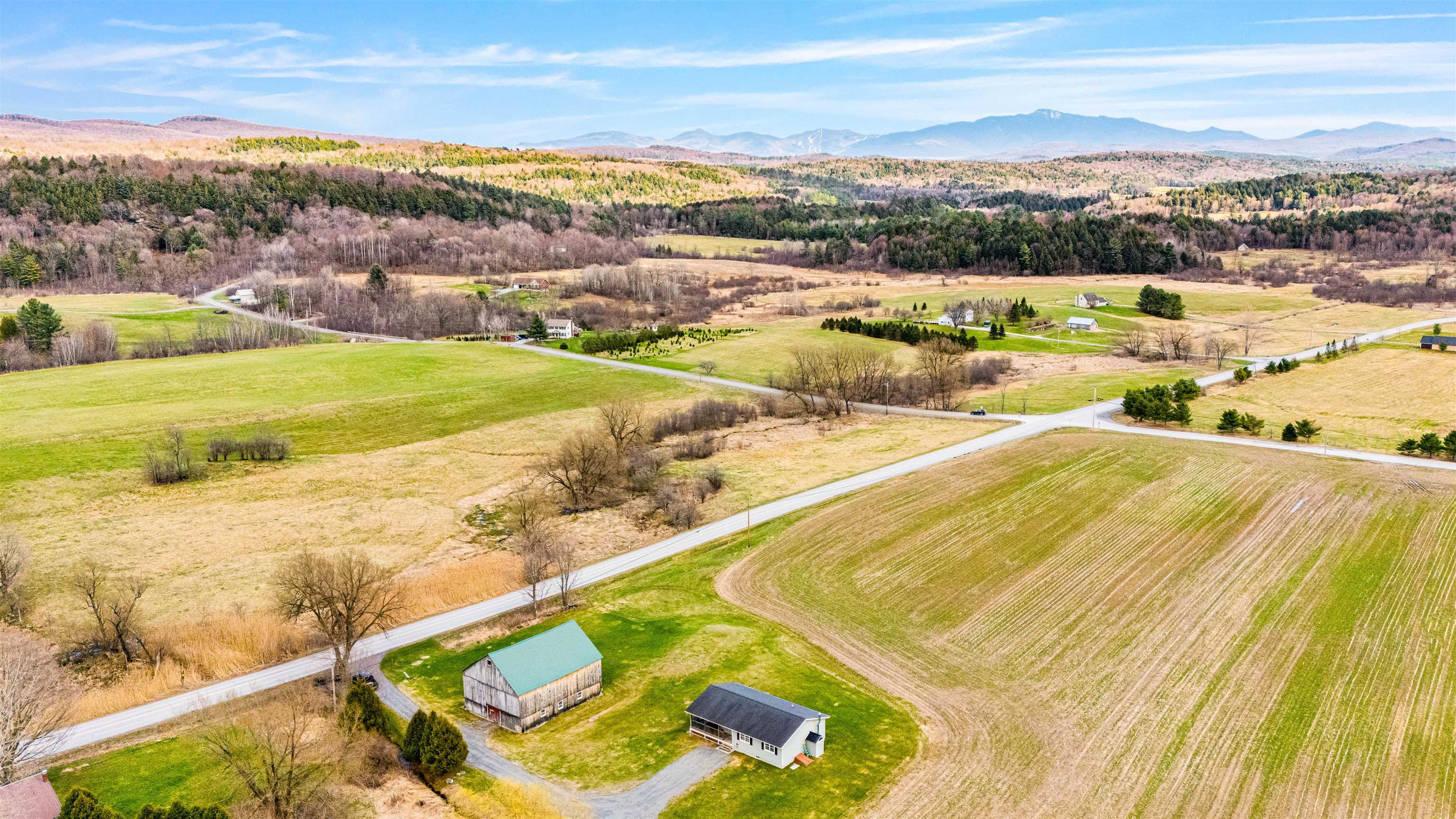 770 Buck Hollow Road Property Photo 1
