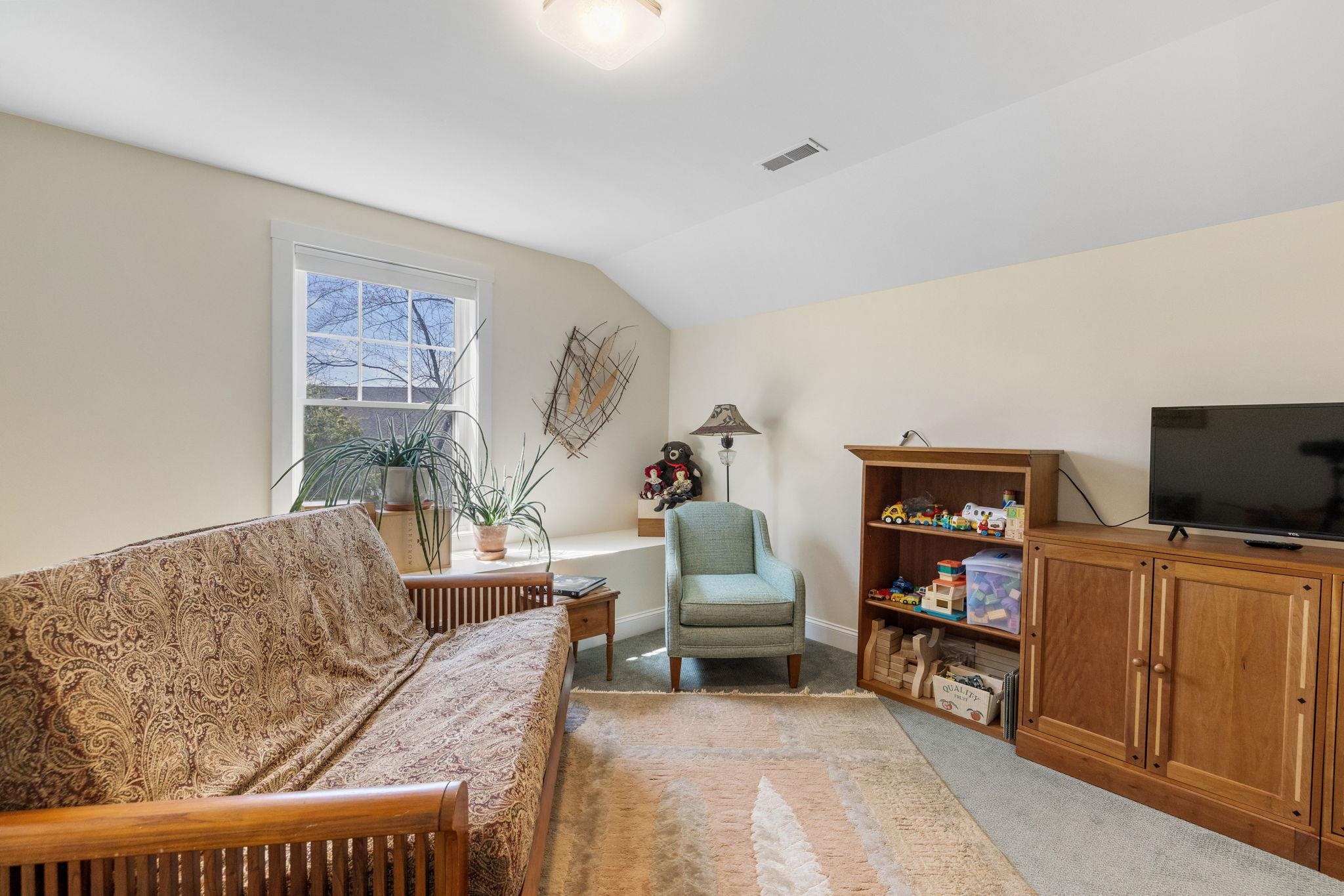 13 Green Road Property Photo 40