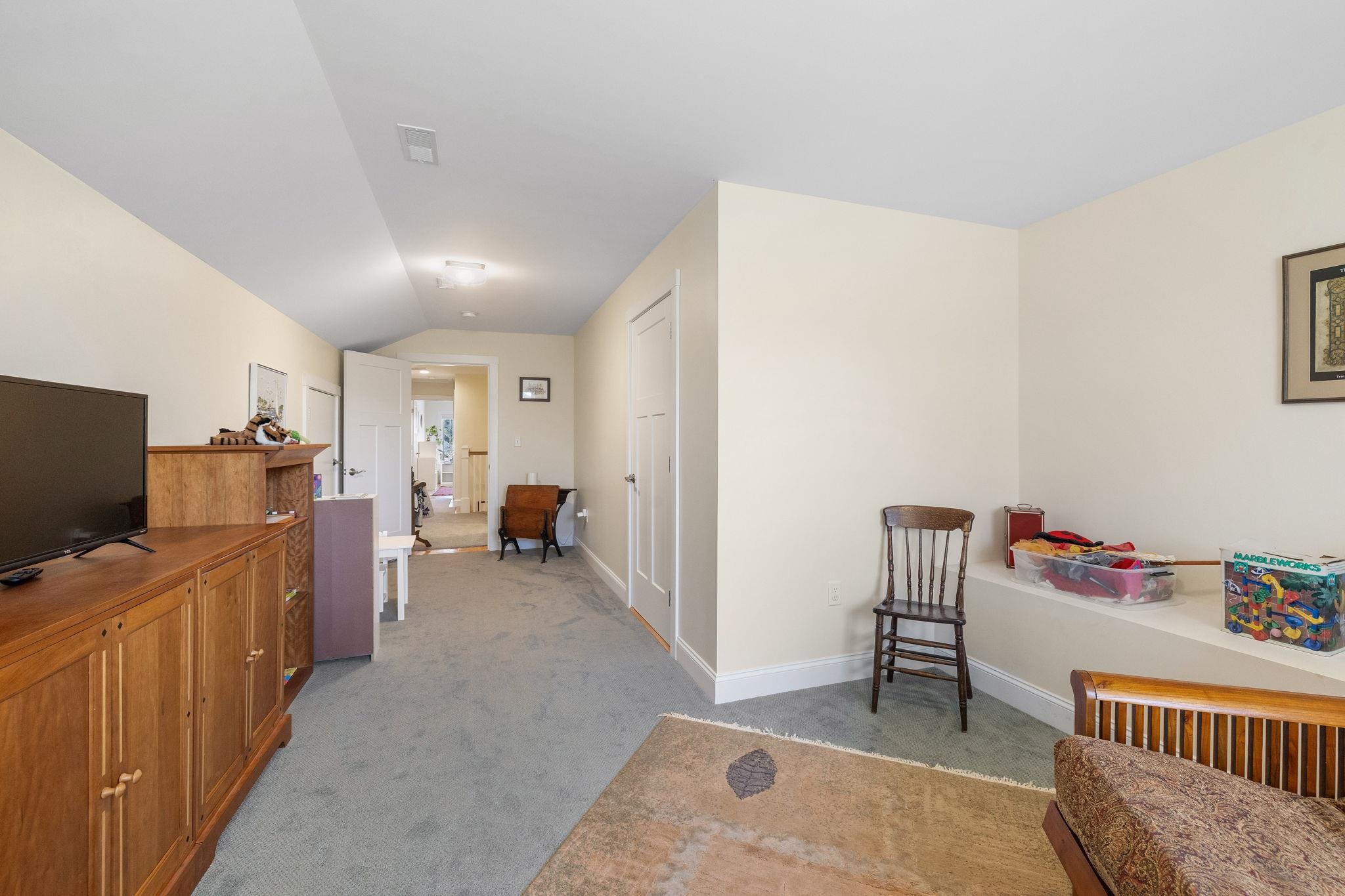 13 Green Road Property Photo 41