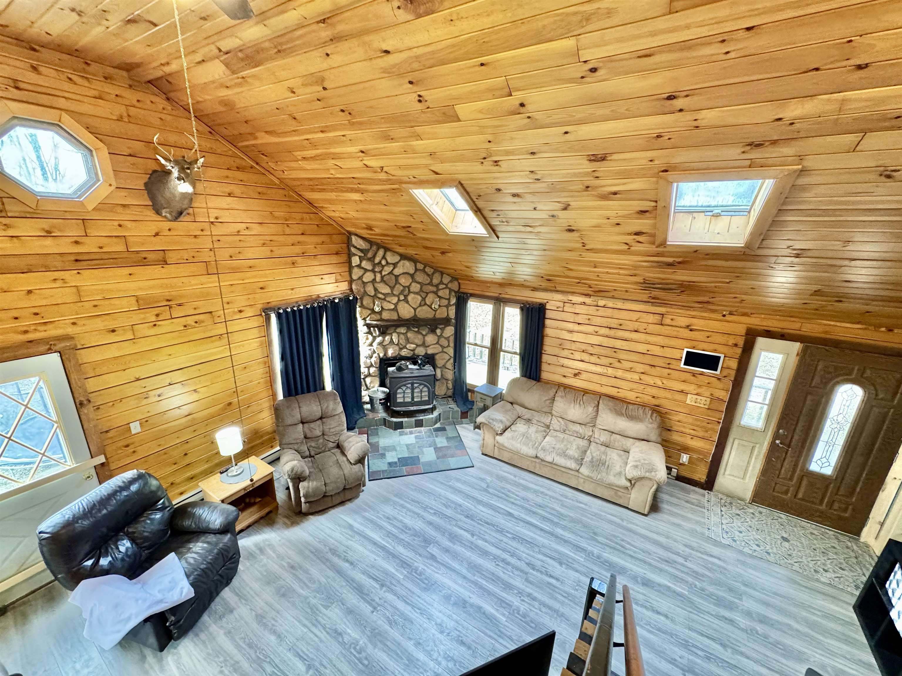 278 Longmoore Drive Property Photo 3