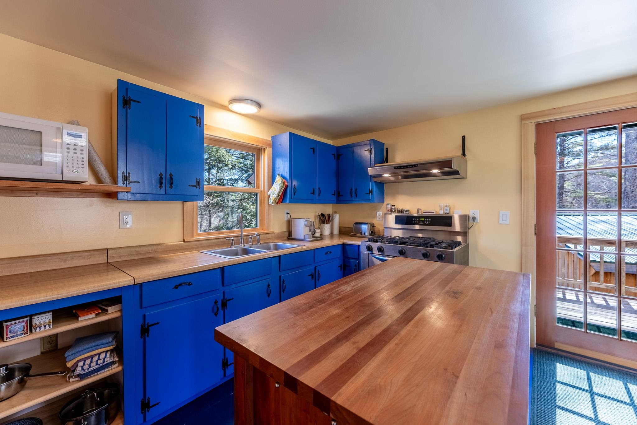 1165 Podunk Road Property Photo 4