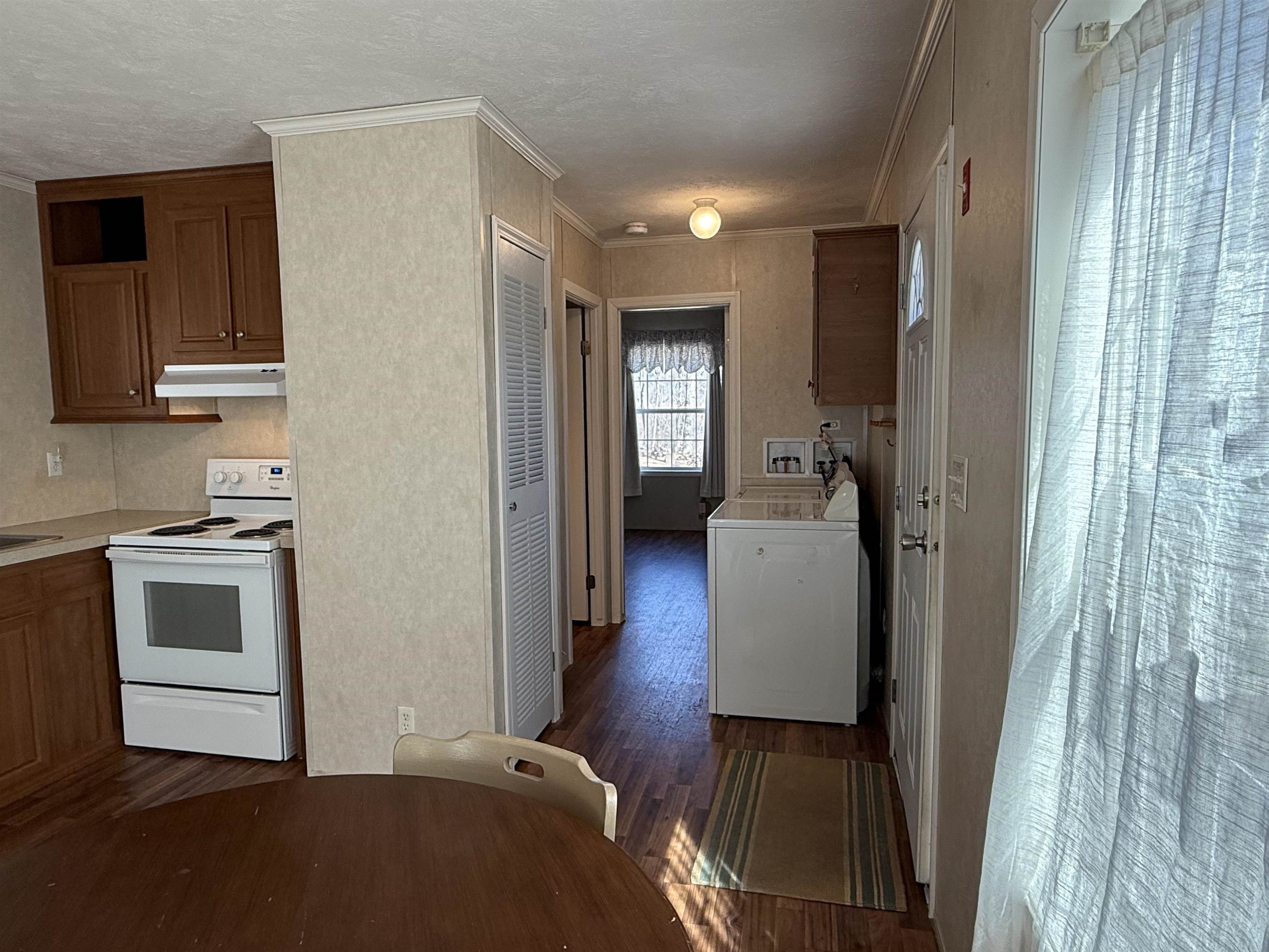 501 Gates Road Property Photo 6