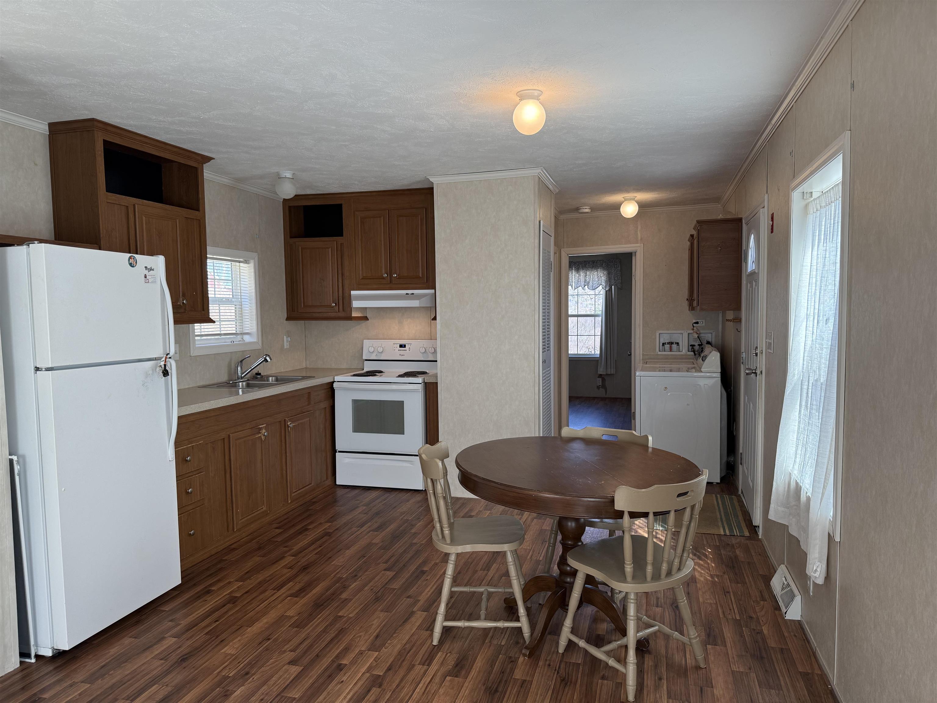501 Gates Road Property Photo 10