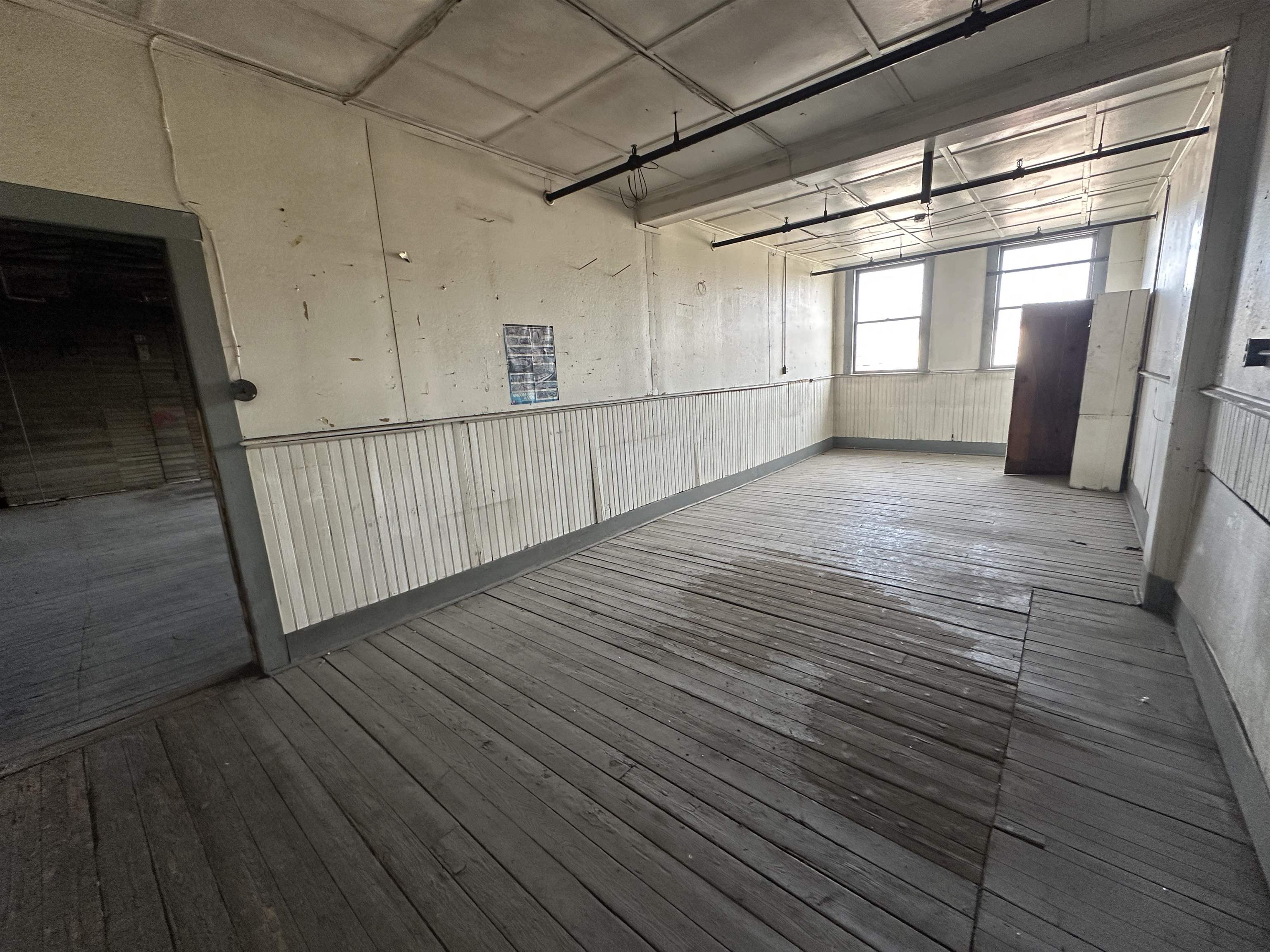 2 Pine Street Property Photo 21