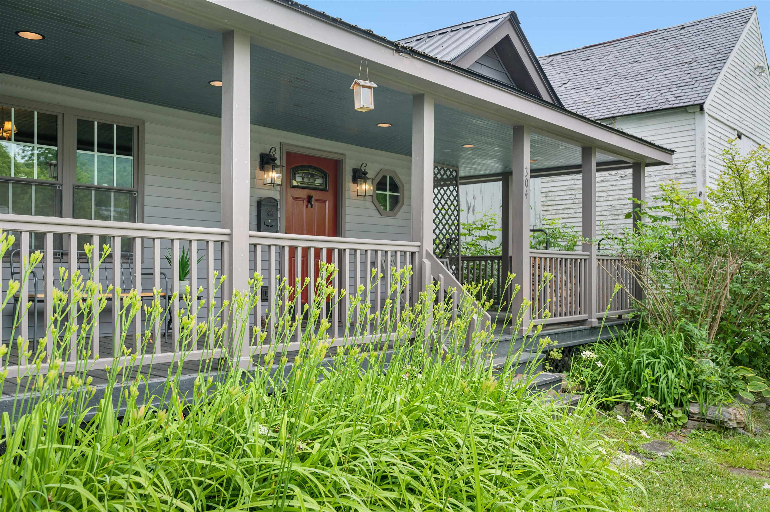 304 Wall Street Property Photo 2