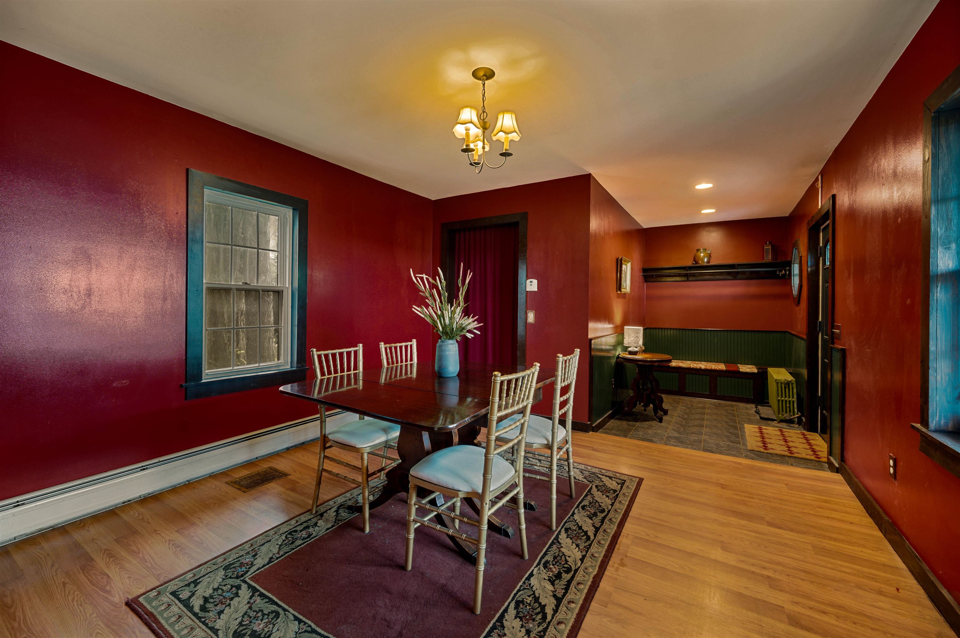 304 Wall Street Property Photo 8