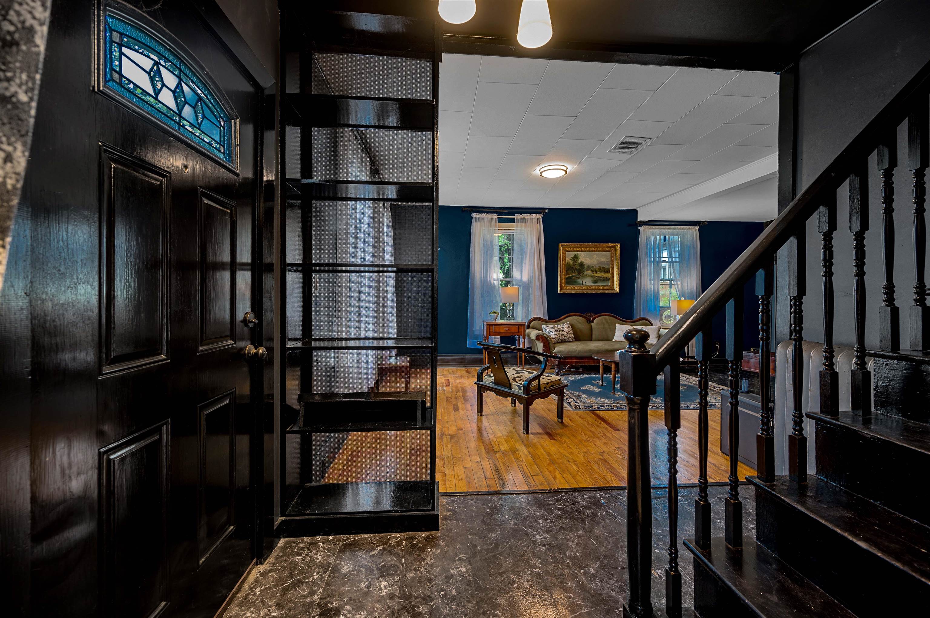 304 Wall Street Property Photo 16