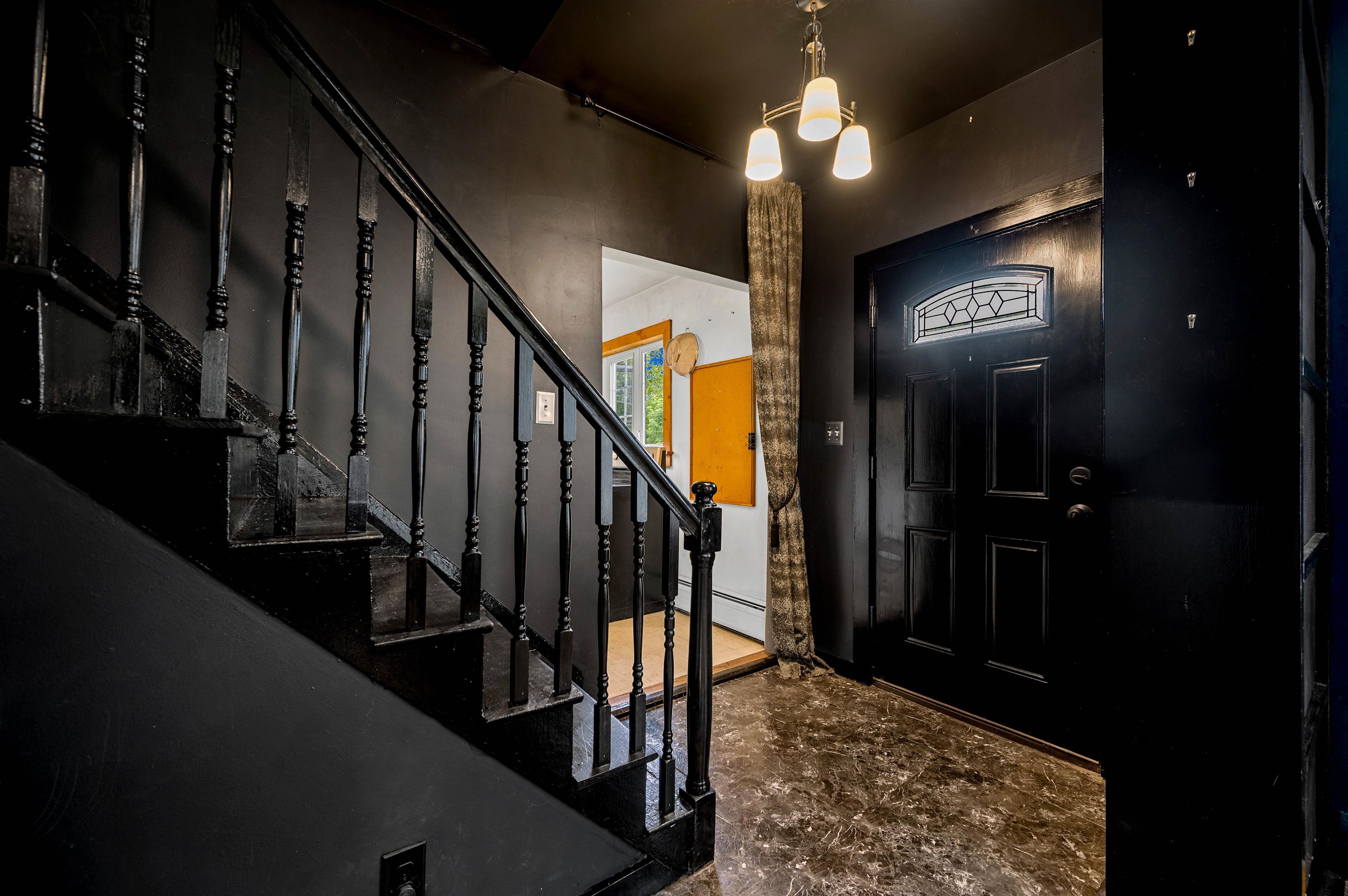 304 Wall Street Property Photo 24