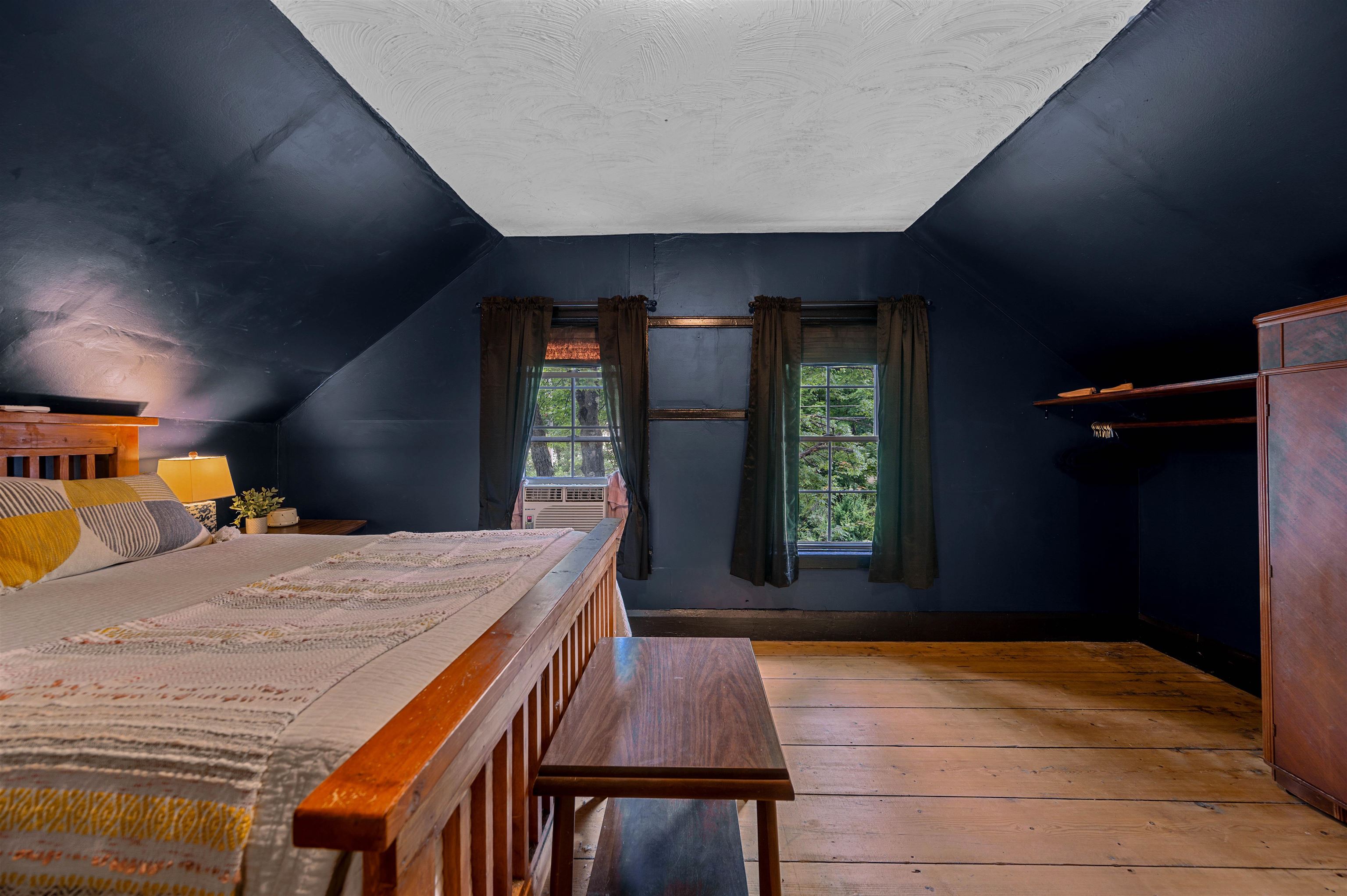 304 Wall Street Property Photo 27