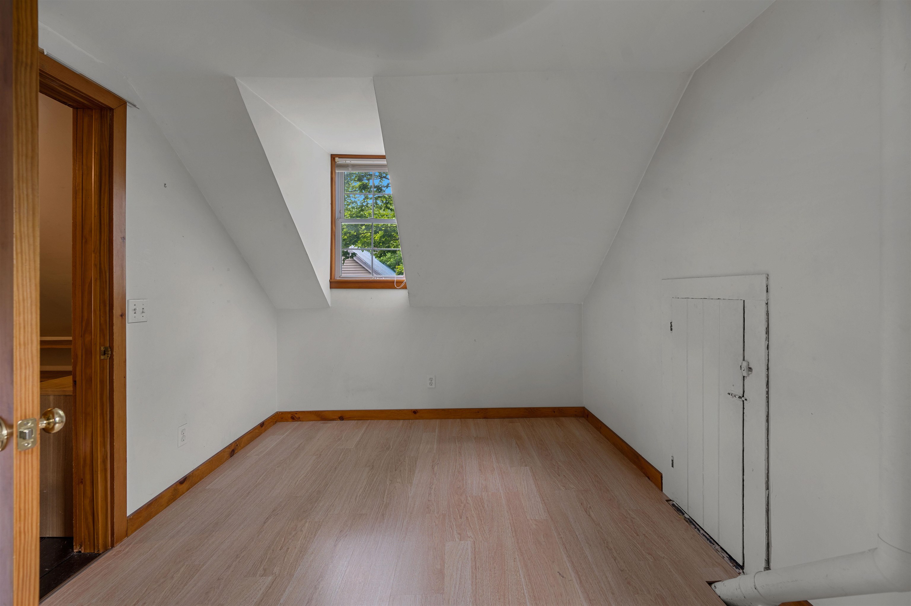 304 Wall Street Property Photo 35