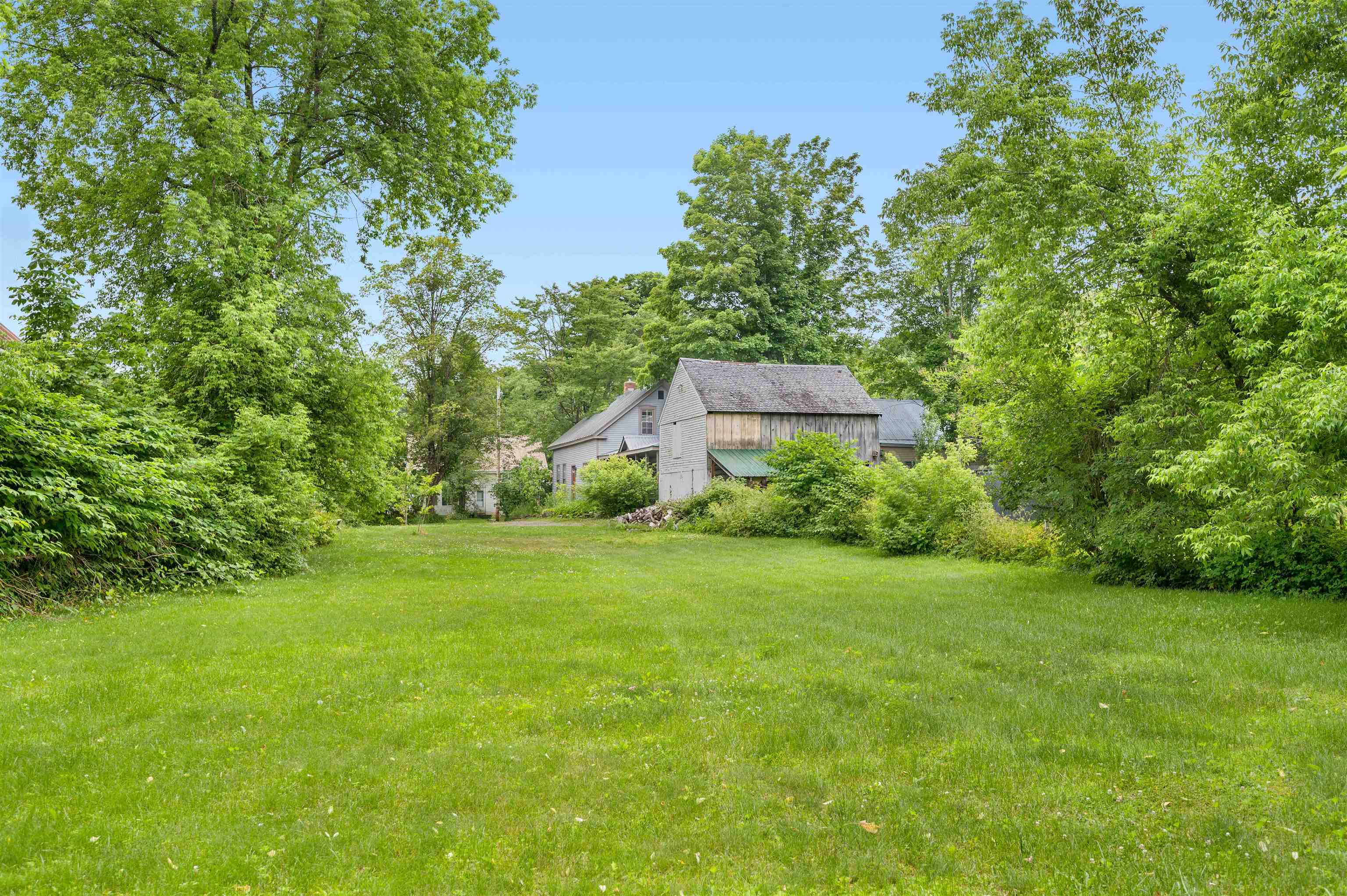 304 Wall Street Property Photo 45