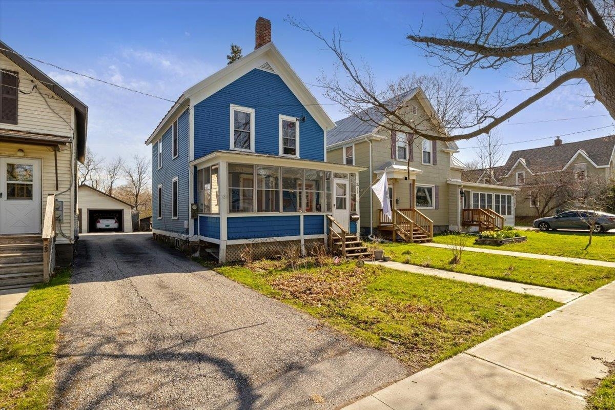 25 Diamond Street Property Photo 1