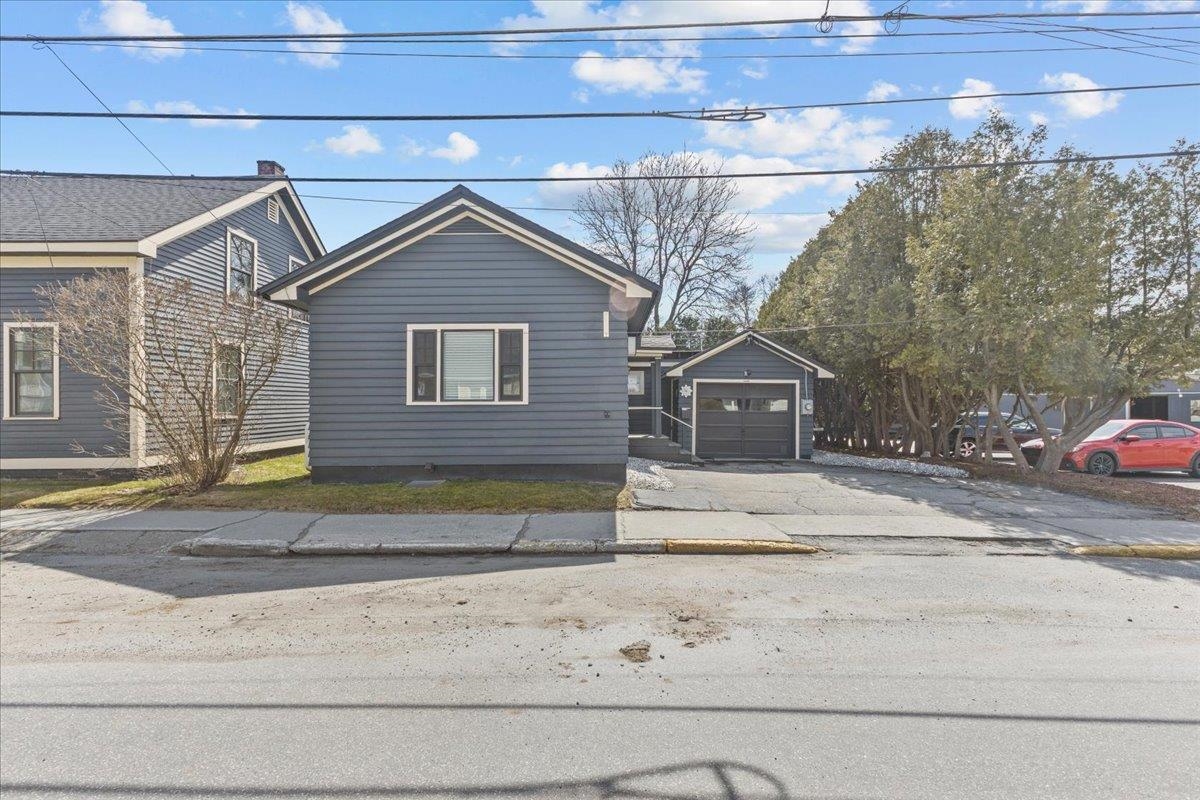 160 Seminary Street Property Photo 2