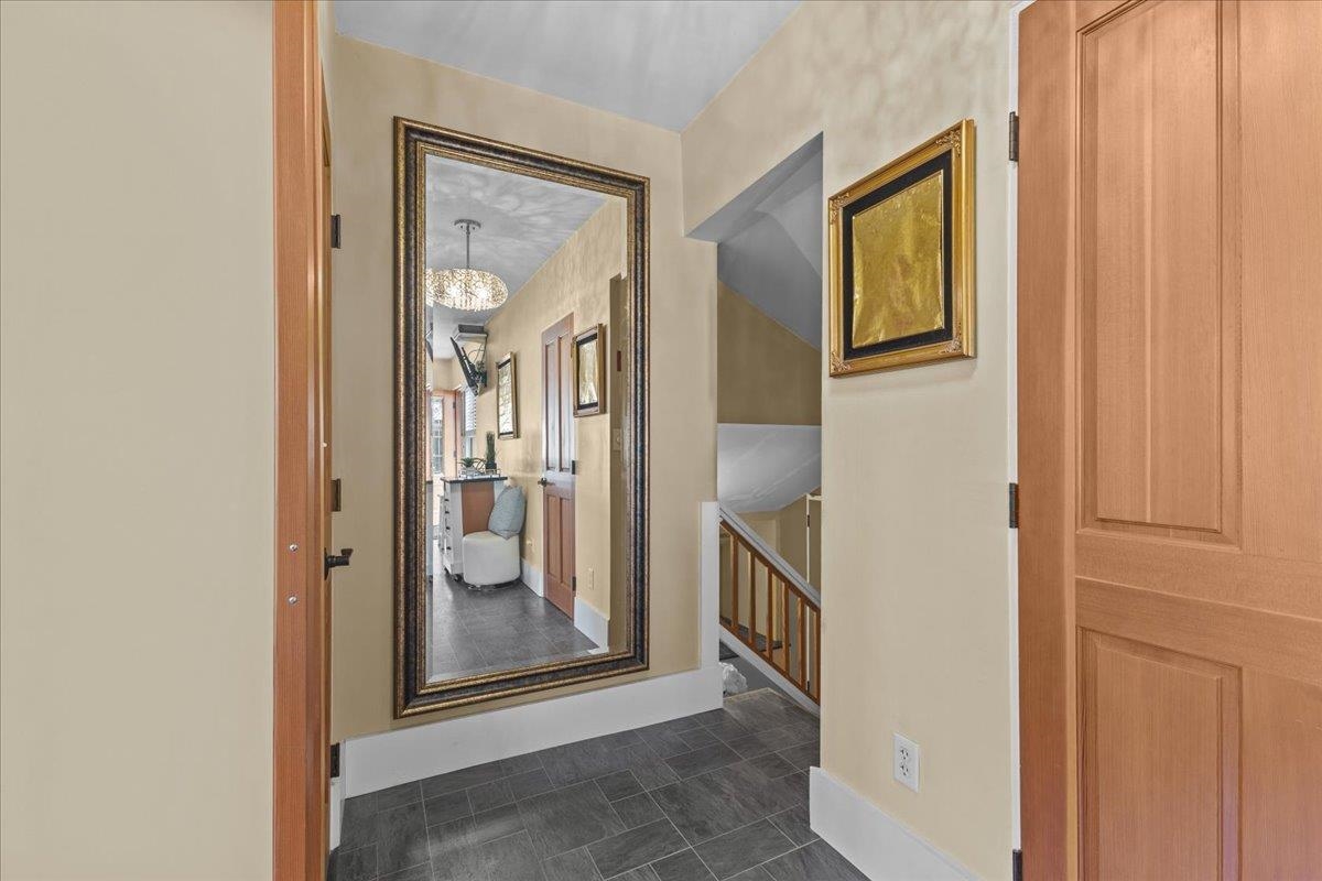 160 Seminary Street Property Photo 20