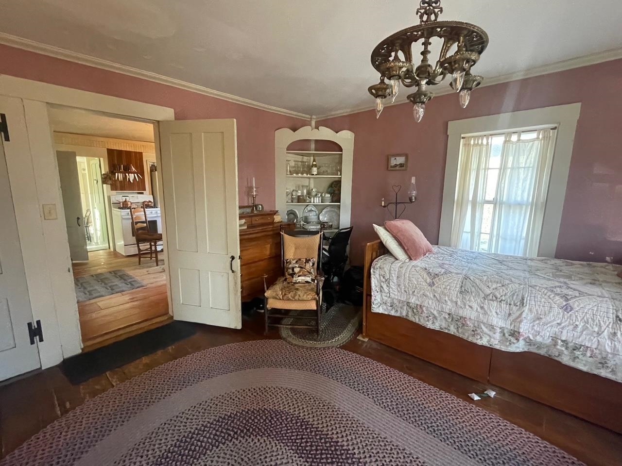 668 Urquhart Road Property Photo 10