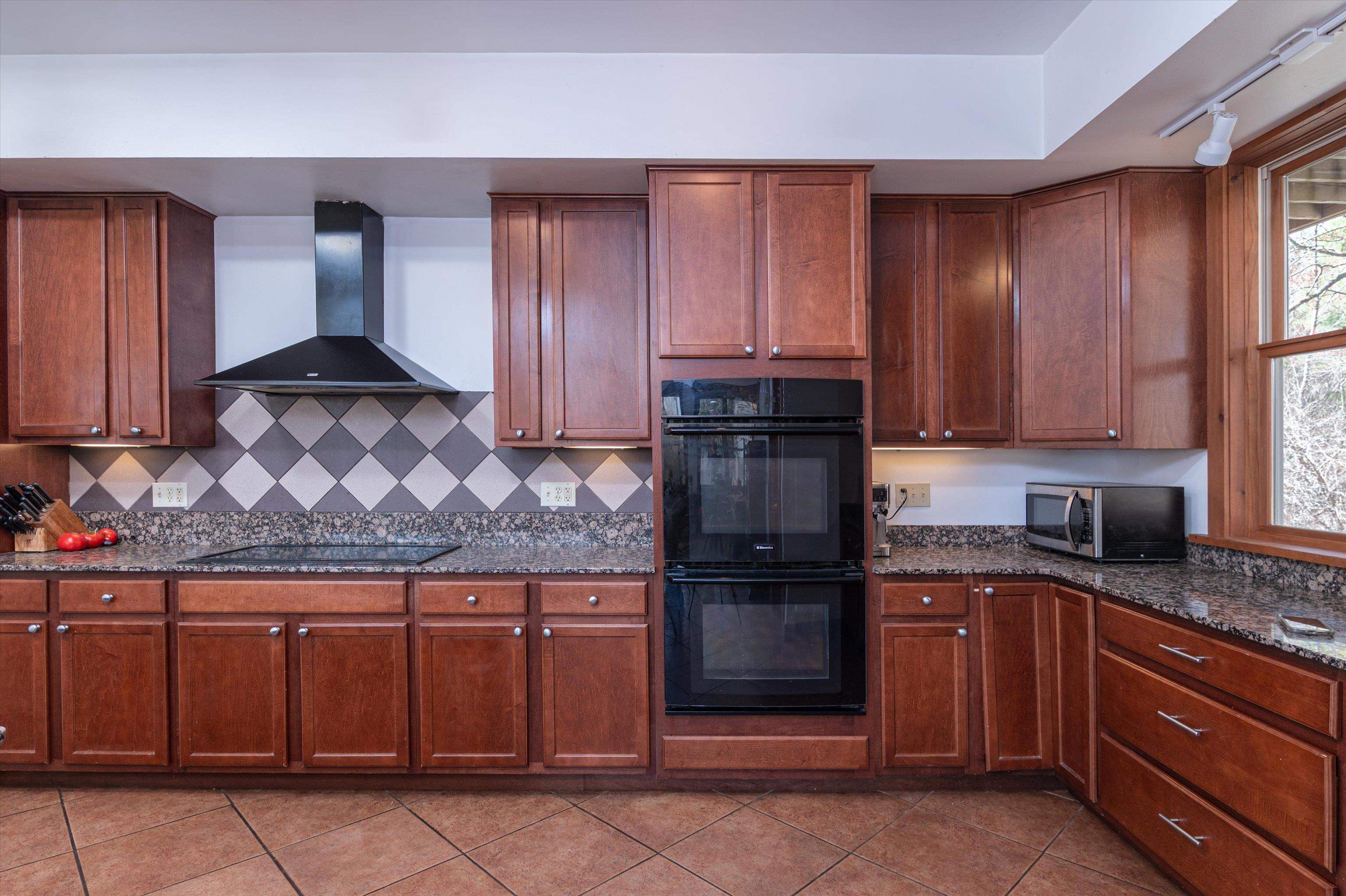 107-109 Baker Road Property Photo 9