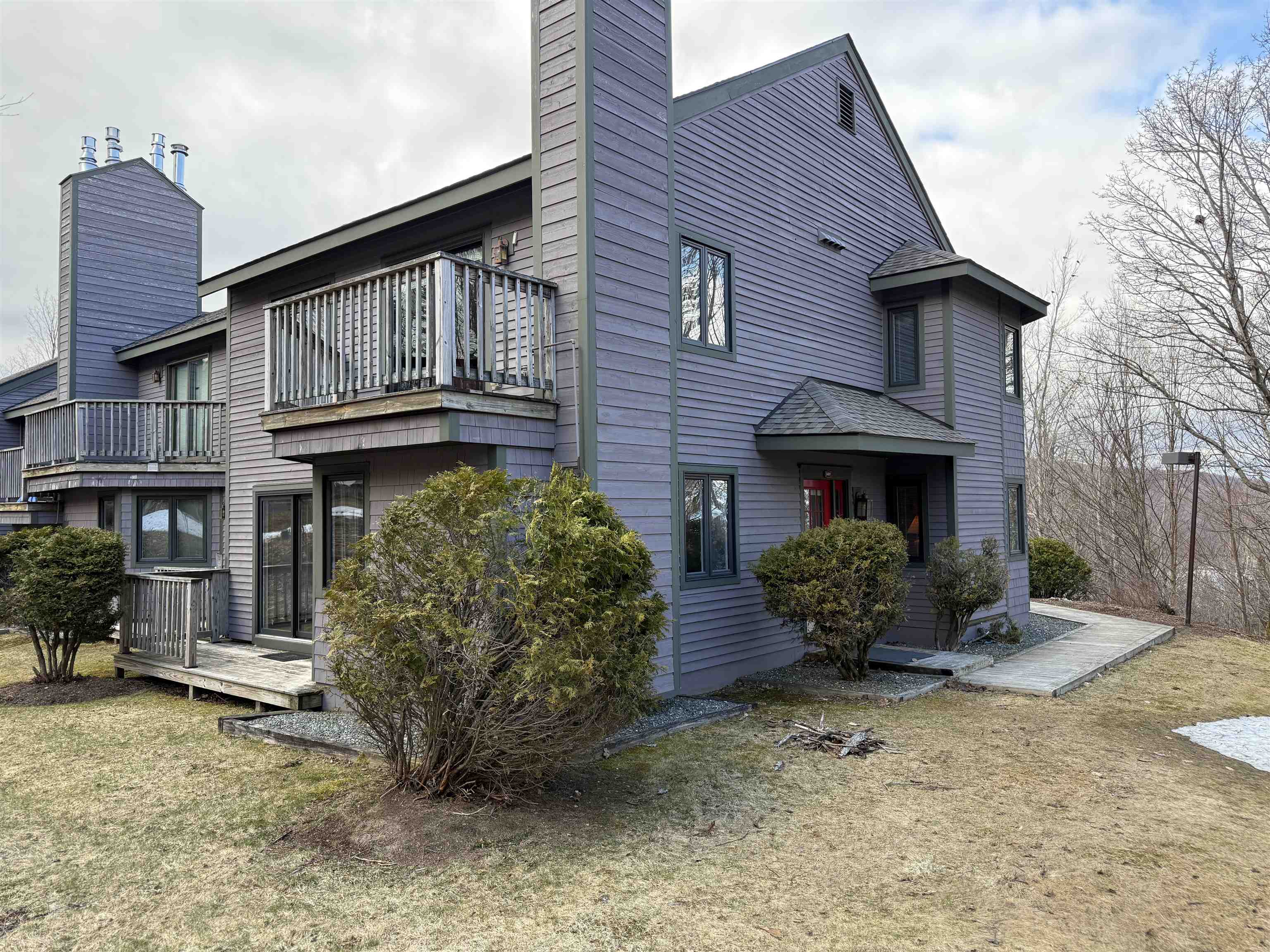 334 Slopeside Road Property Photo 1