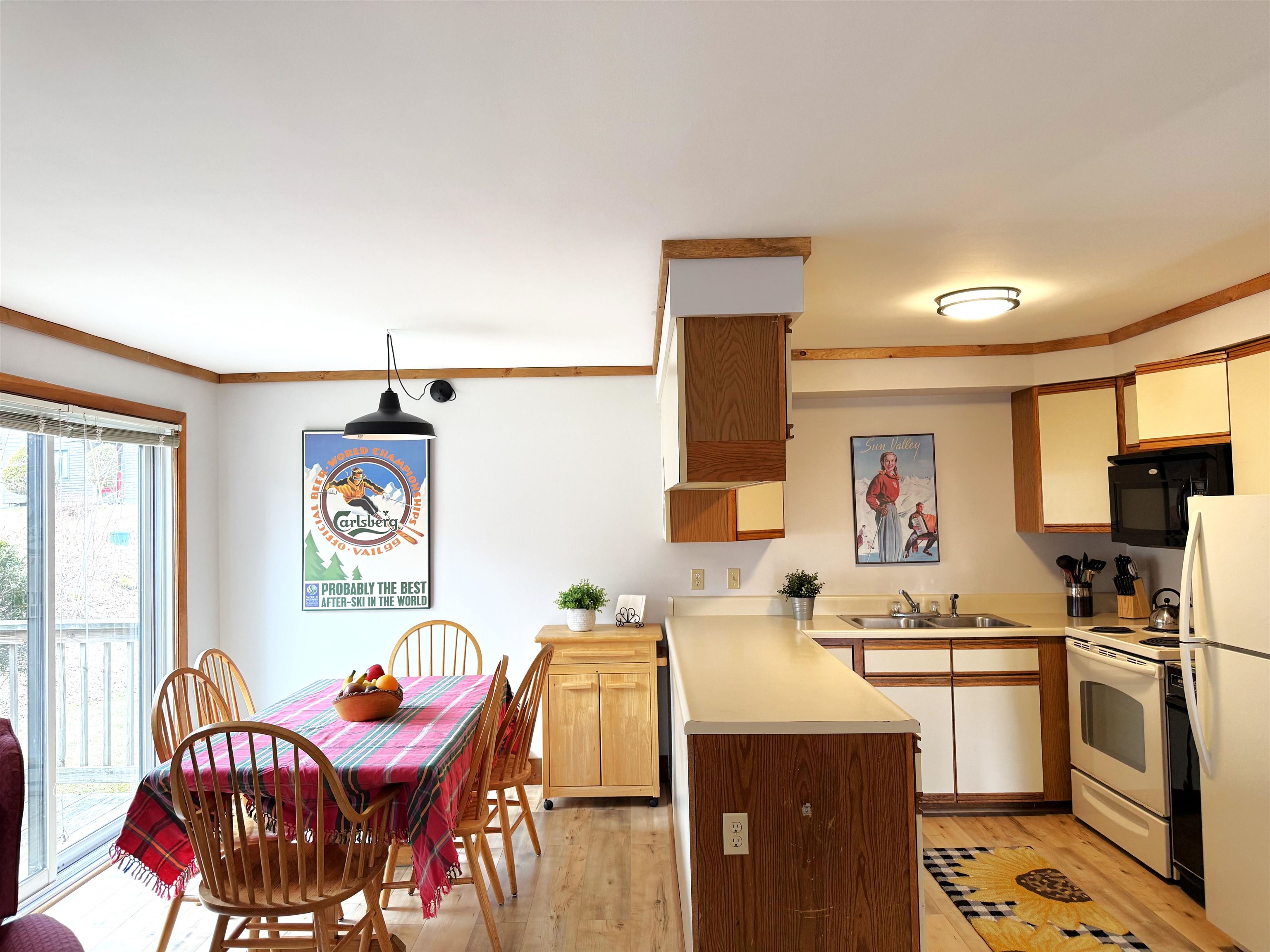 334 Slopeside Road Property Photo 4
