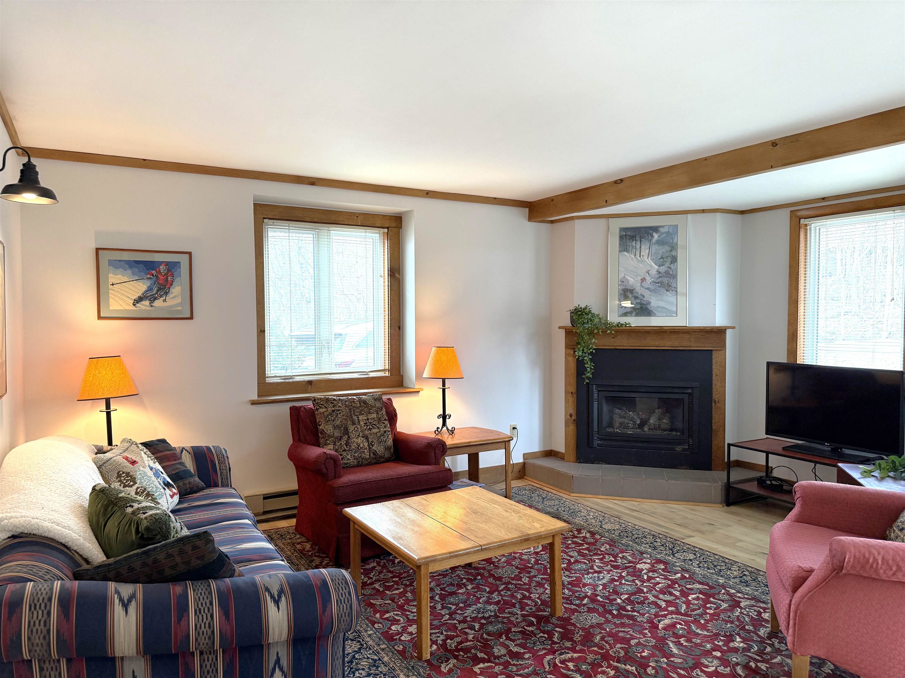334 Slopeside Road Property Photo 7