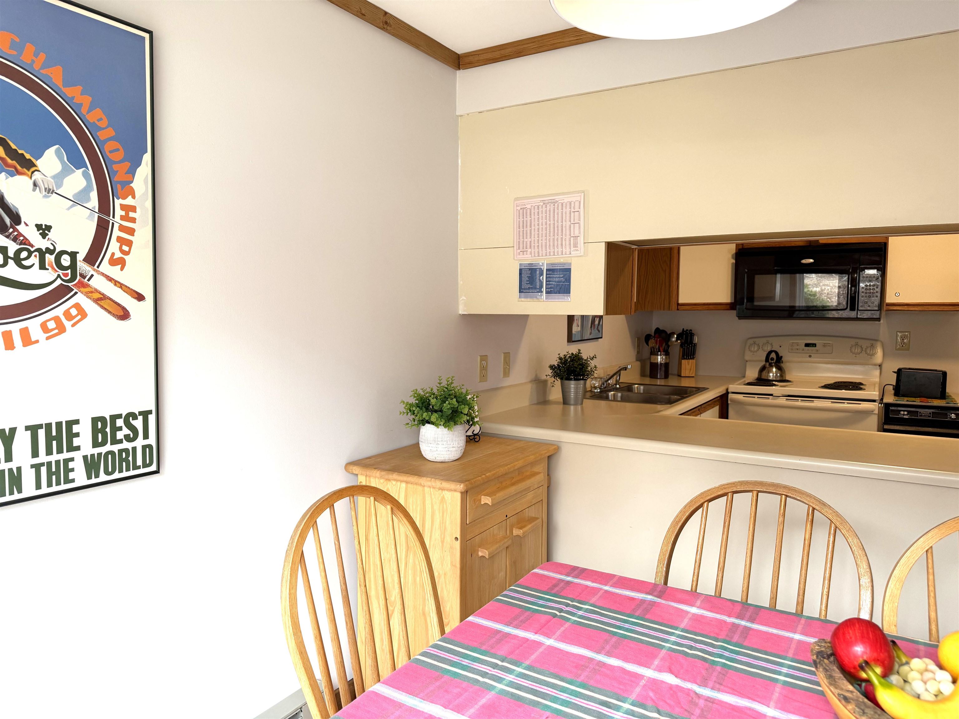 334 Slopeside Road Property Photo 10