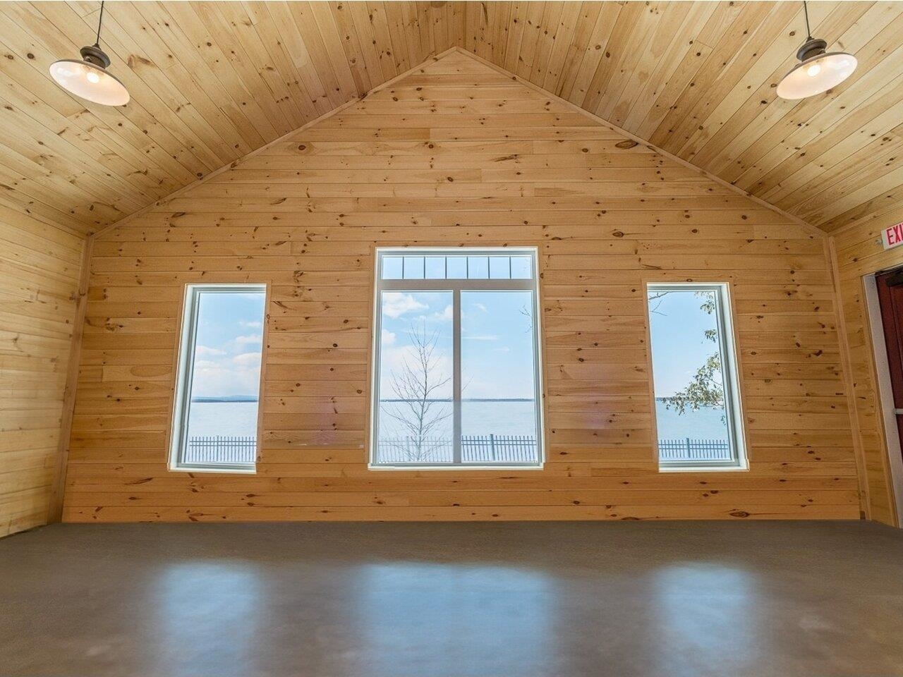 662 South Main Street Property Photo 5