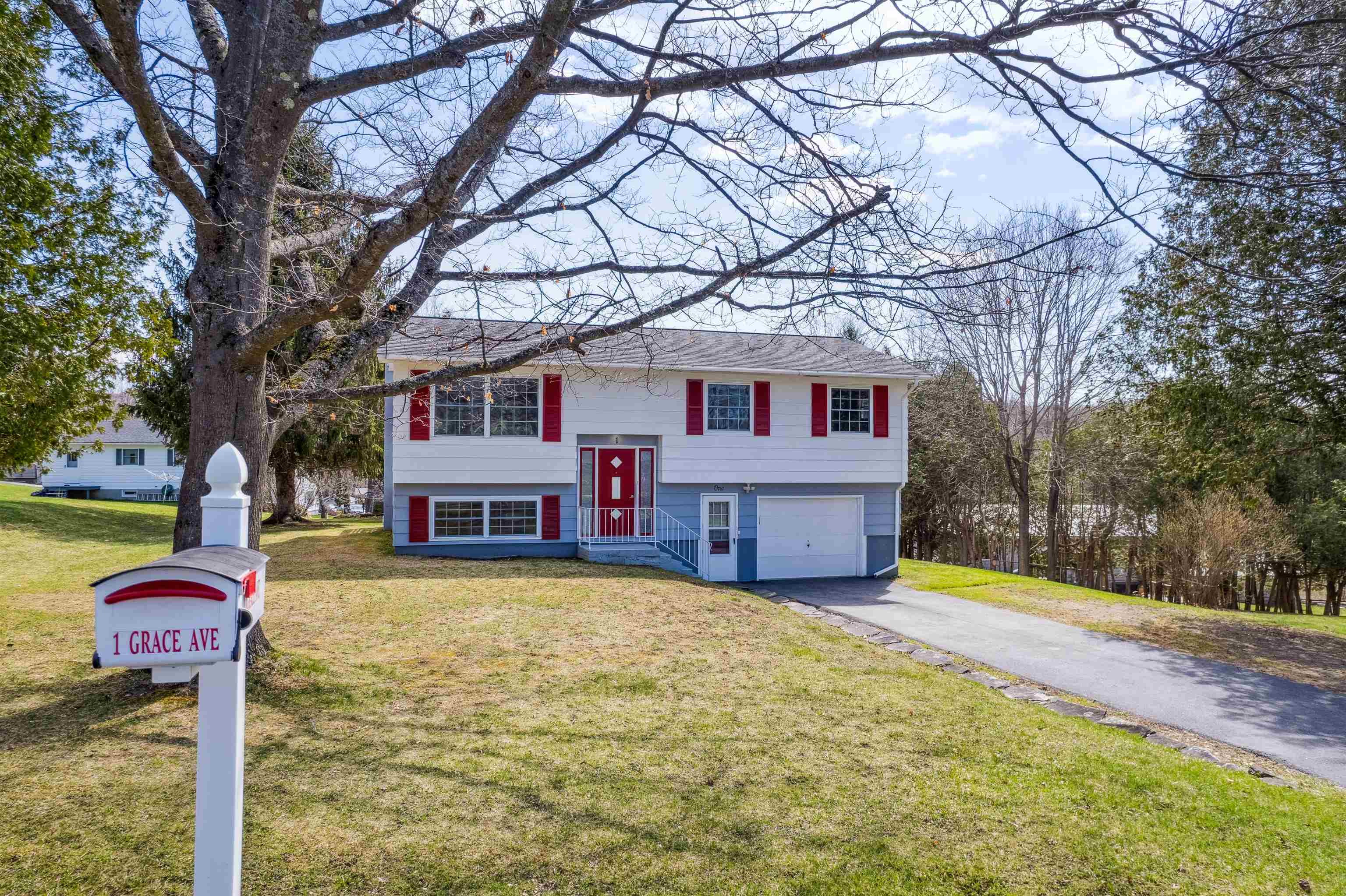 1 Grace Avenue Property Photo 2