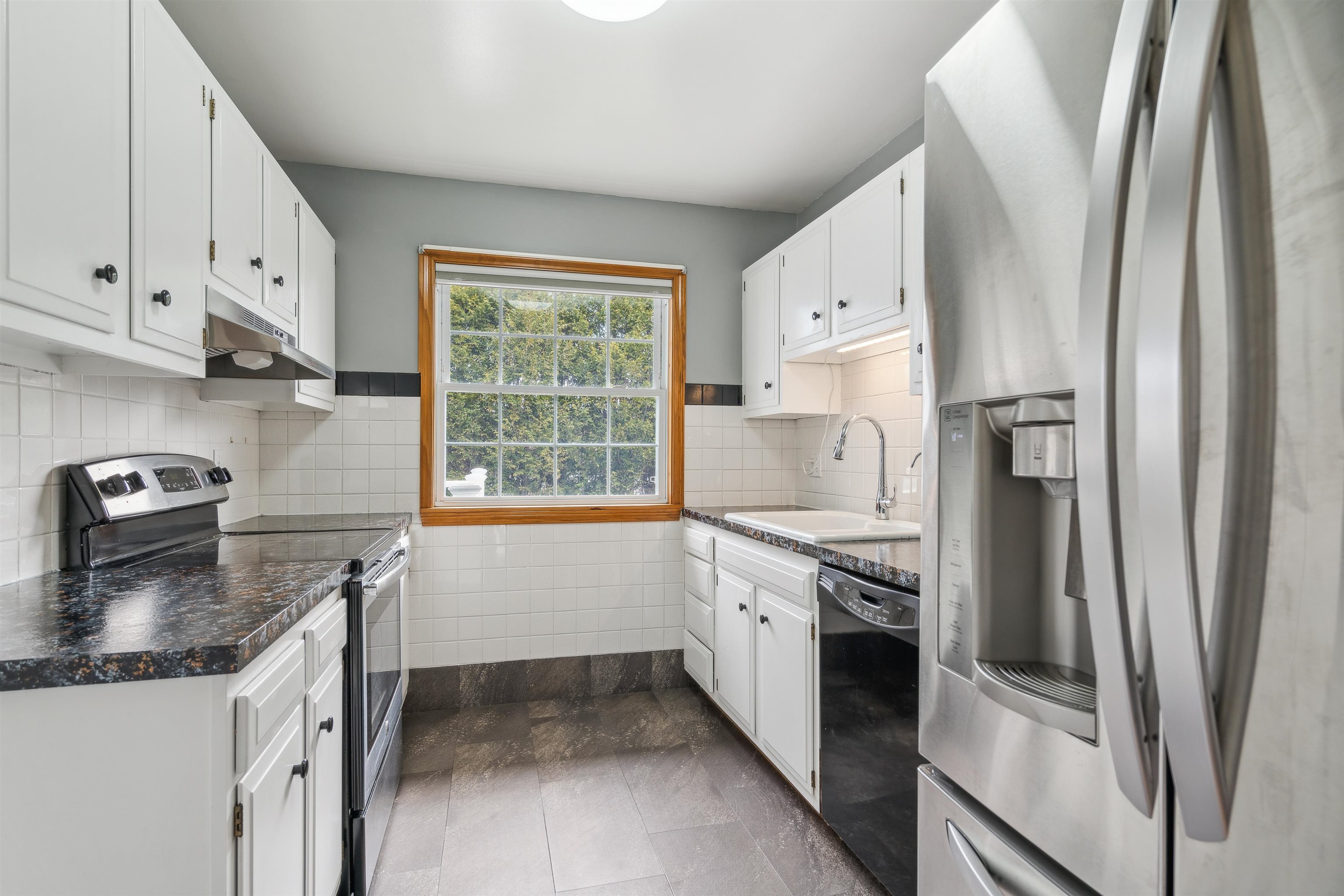 1 Grace Avenue Property Photo 3