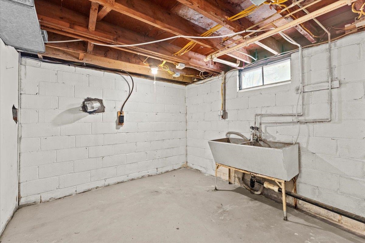 11 Duchess Avenue Property Photo 22