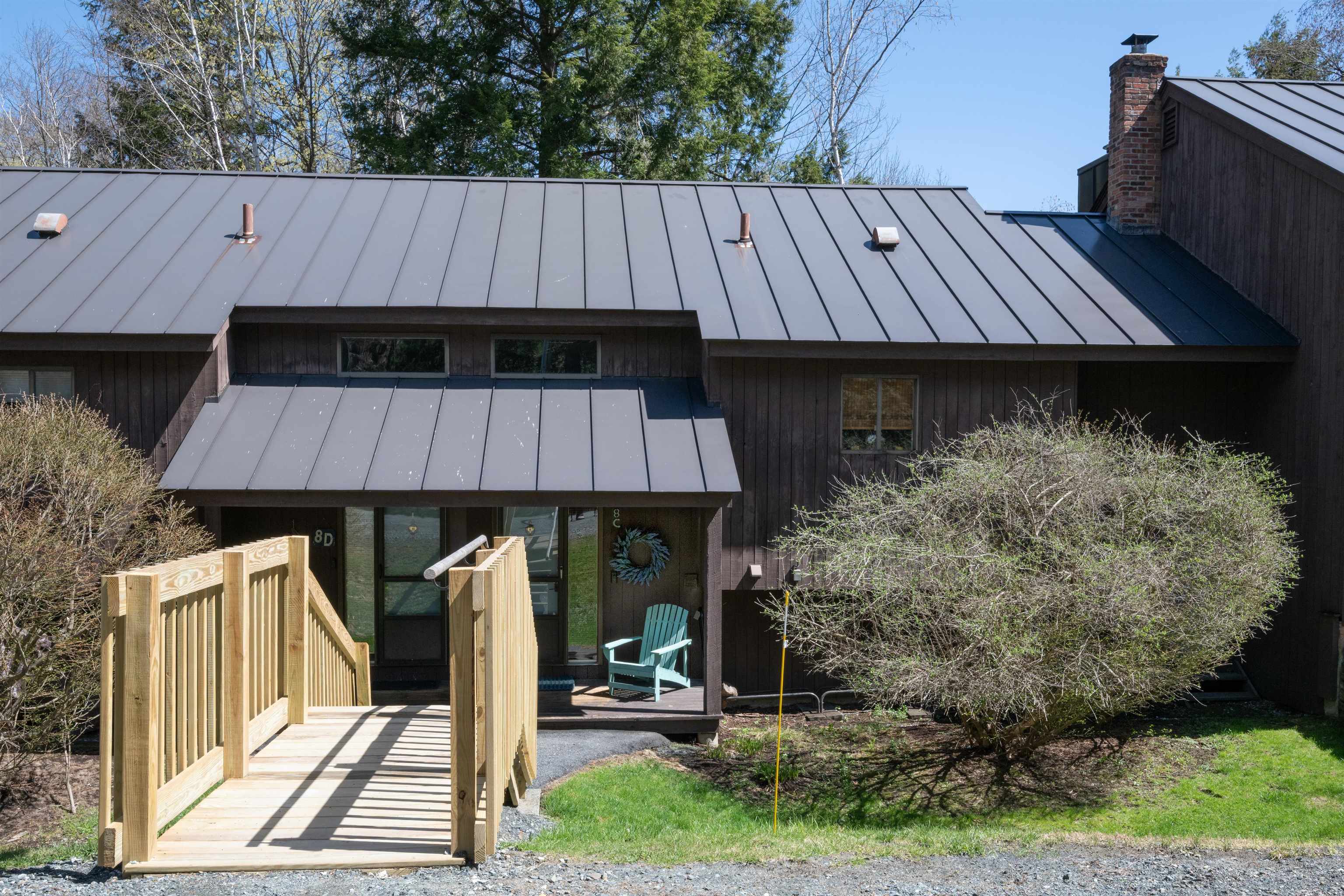 383 Old Quechee Road Property Photo 2