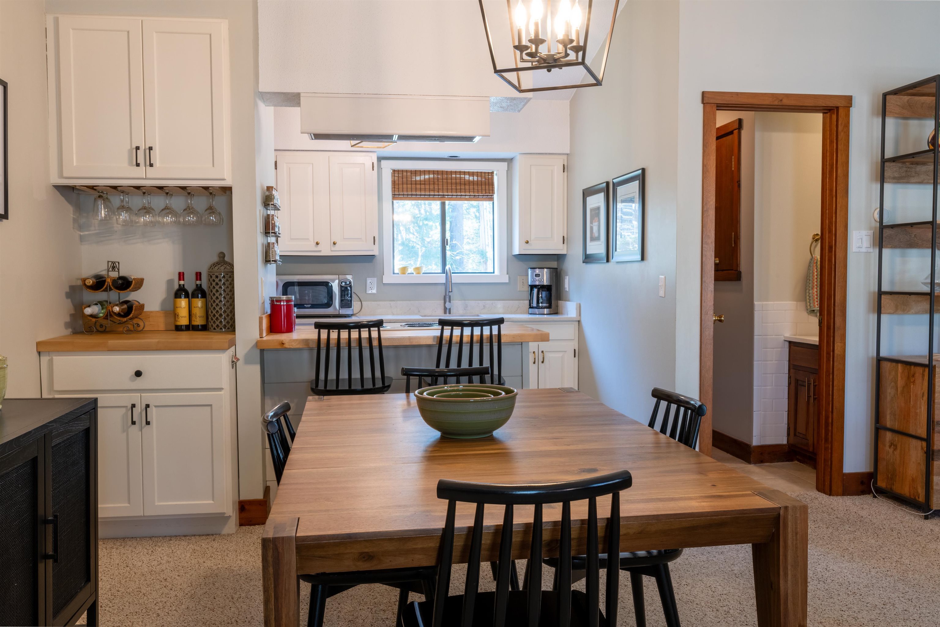 383 Old Quechee Road Property Photo 14
