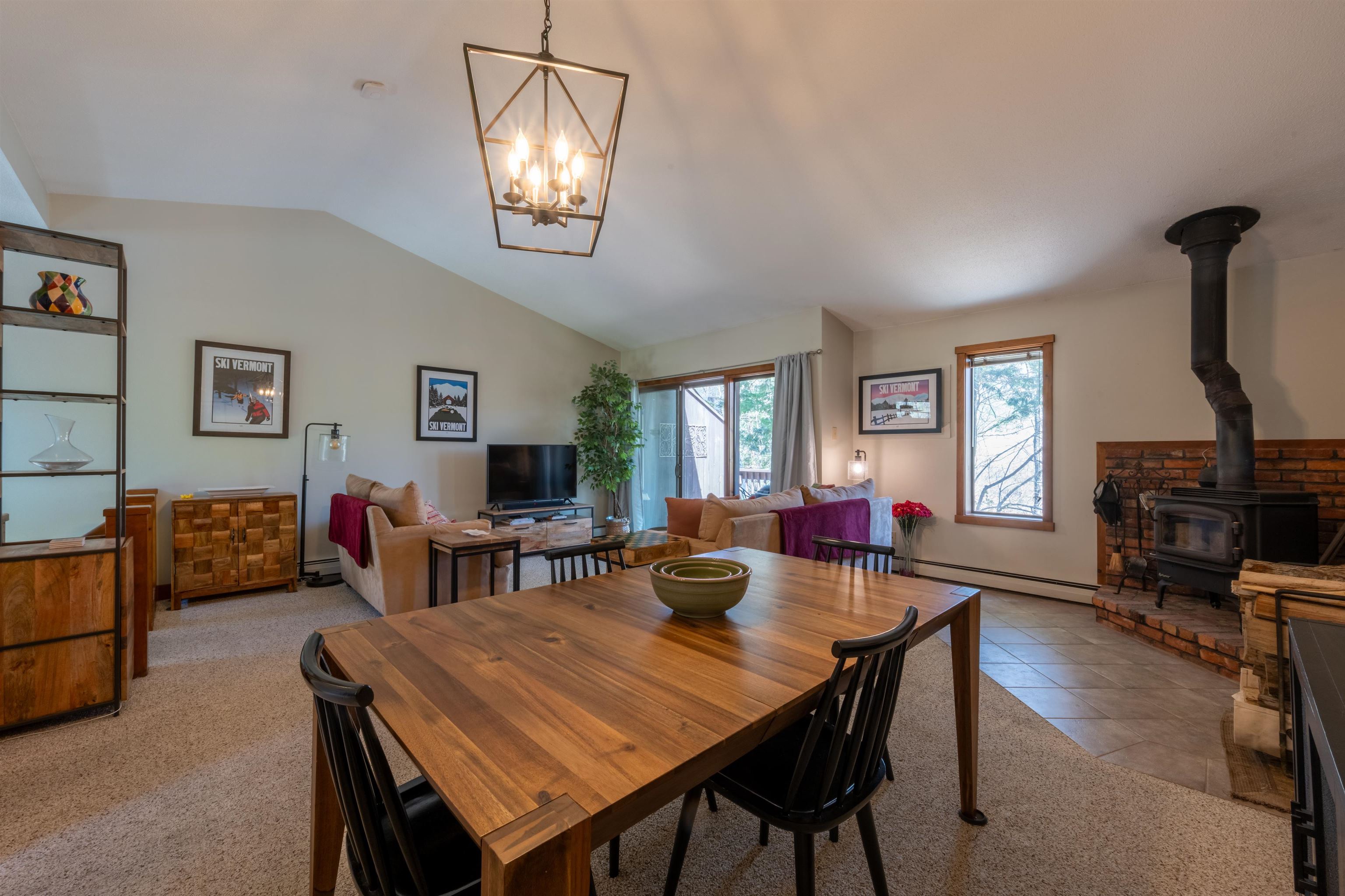 383 Old Quechee Road Property Photo 15
