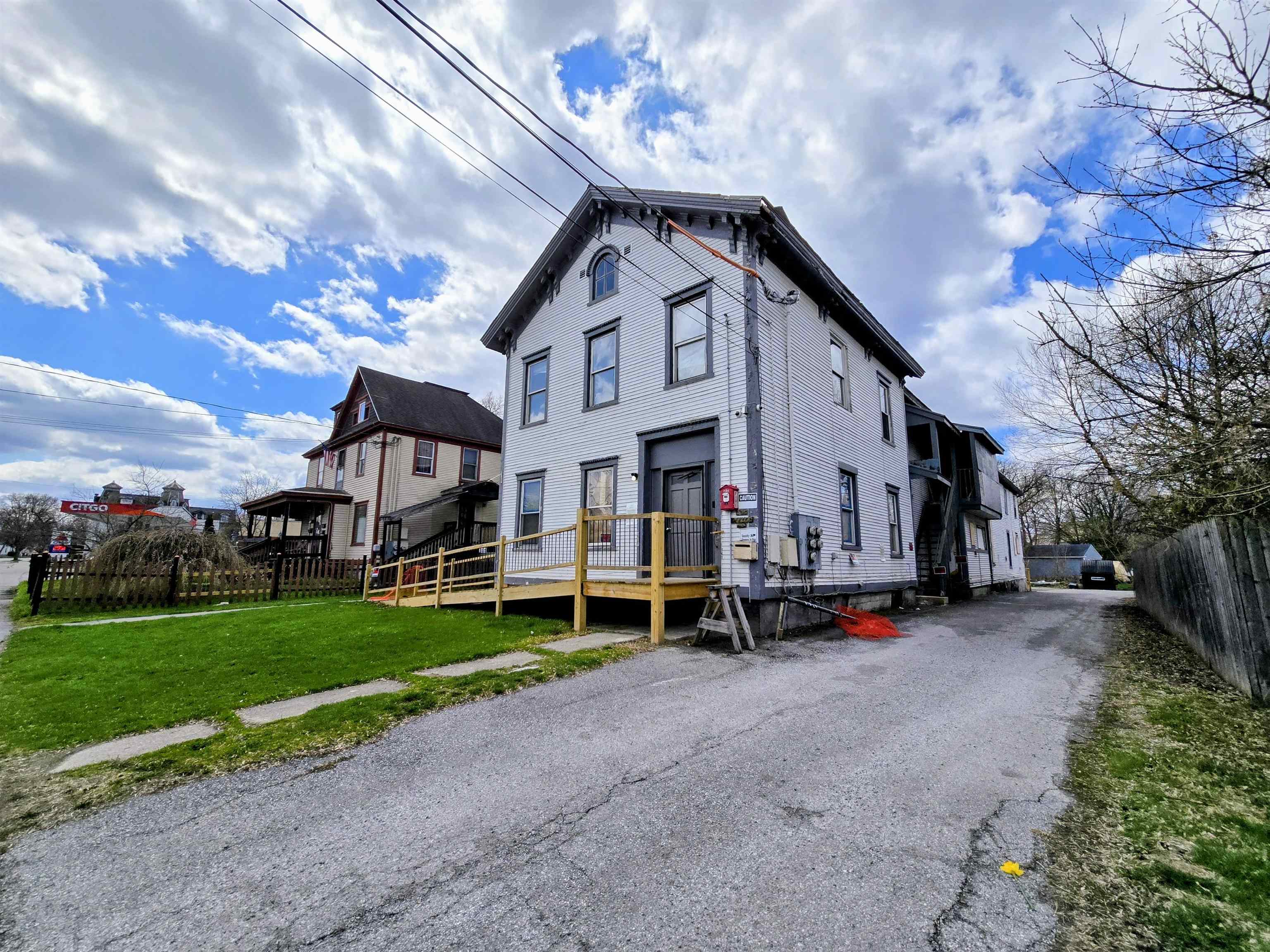 135 Grove Street Property Photo 8
